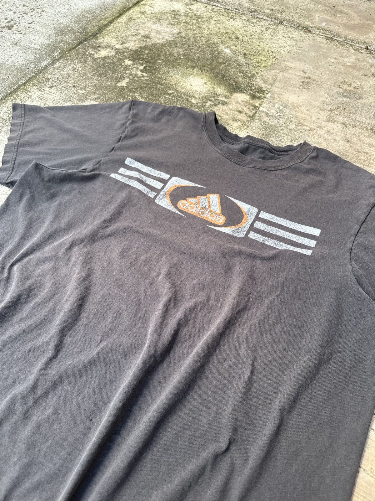 Adidas × Vintage Vintage 90s Faded Black Y2k Design Adidas Tshirt Size US XL / EU 56 / 4 - 2 Thumbnail