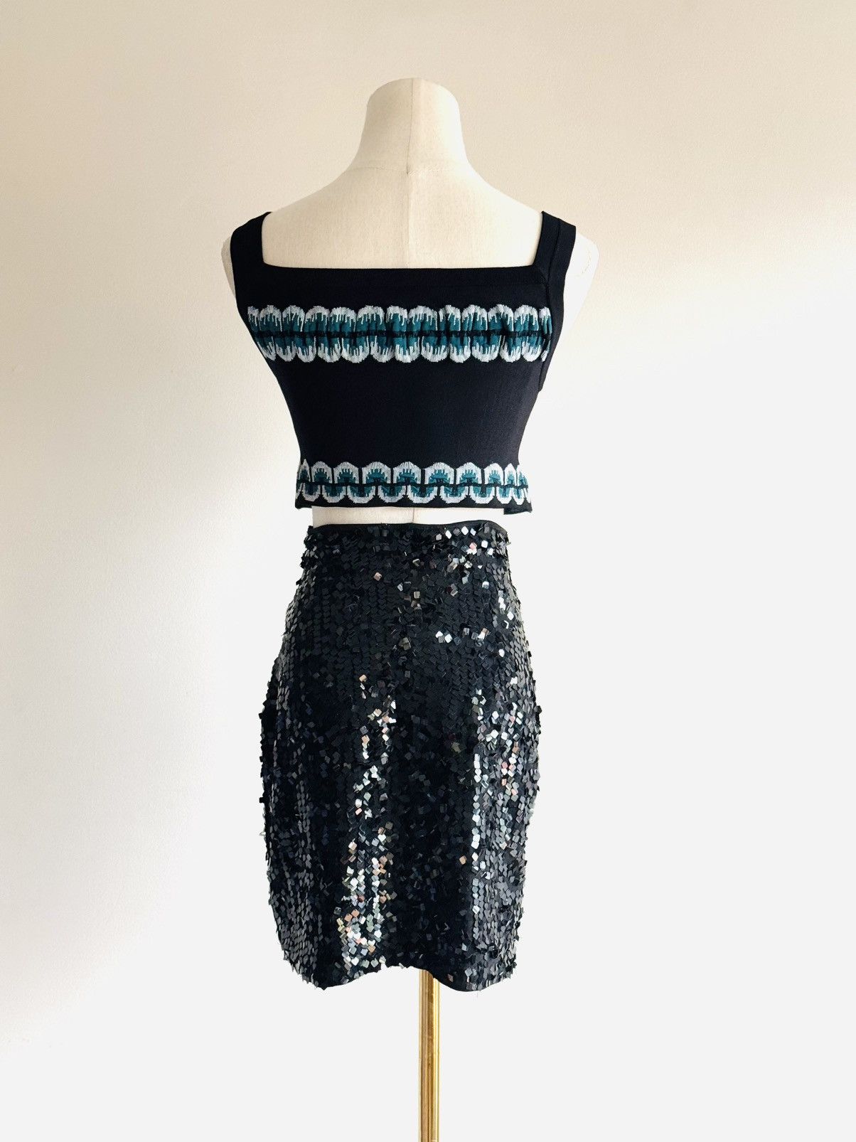 Vivienne Tam Vintage Vivienne Tam east wind code sequin mini skirt sz 2 Size 26" / US 2 / IT 38 - 6 Thumbnail