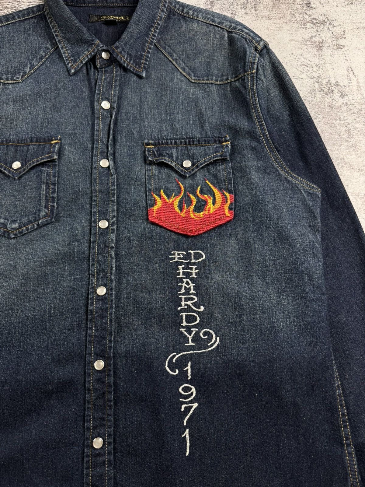 Ed Hardy Vintage Ed Hardy Dragon Y2K Denim Jeans Jacket Faded Shirt Size US XL / EU 56 / 4 - 18 Thumbnail