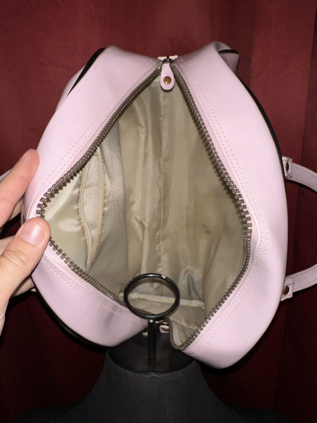 Grailed × Vintage × Von Dutch Vintage Von Dutch Bowling Bag Handle Purse Powder Pink Grail Size ONE SIZE - 11 Thumbnail