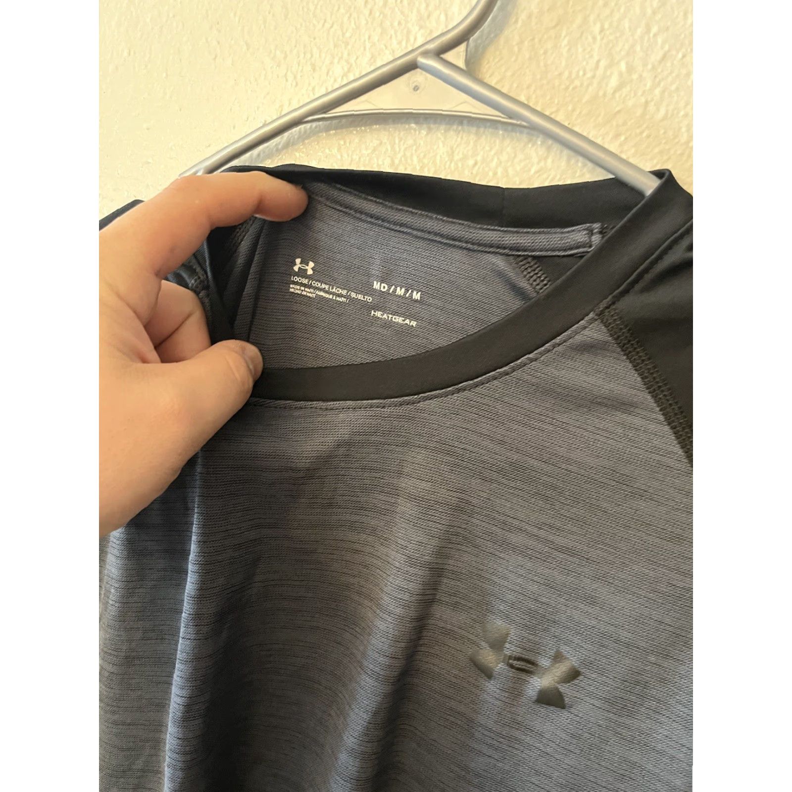 Under Armour Under Armour T-Shirt Men's M Short Sleeve Gray Crew Neck Heatgear Graphic Logo Shirt Mens Regular Fit XS? Size US M / EU 48-50 / 2 - 2 Thumbnail