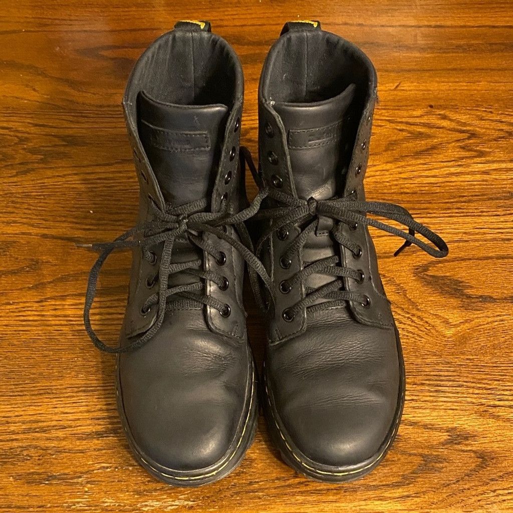 Dr. Martens Dr. Martens Black Combat Leather Boots Size US 7 / EU 40 - 1 Thumbnail