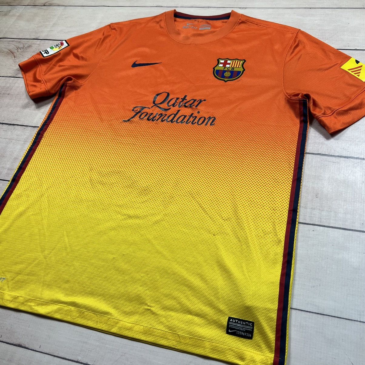 Nike Nike FC Barcelona Away Kit Tee Tshirt Jersey Yellow Orange Size US L / EU 52-54 / 3 - 4 Thumbnail