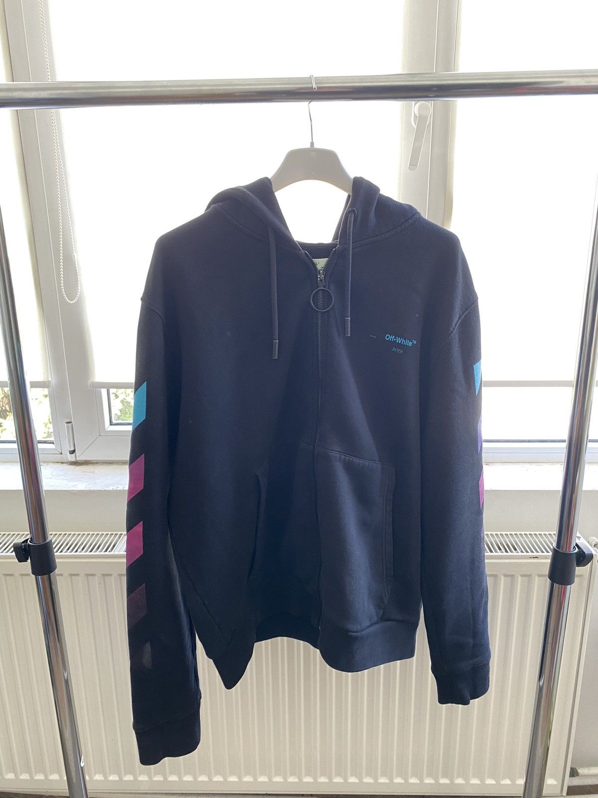 image of Off White Off-White Gradient Diagonal Arrows Zip-Up Hoodie in Black, Men's (Size XL)
