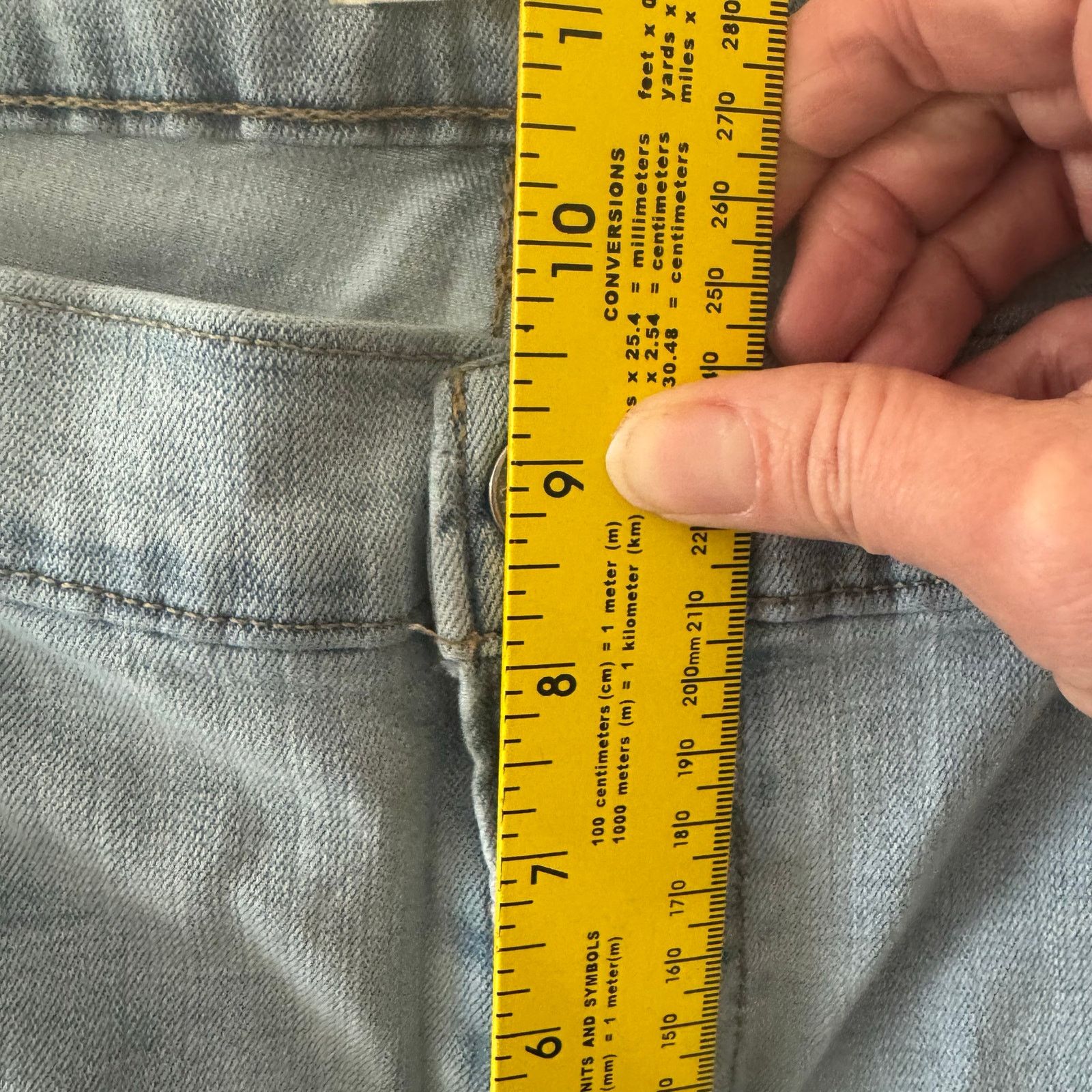 Levi's Levi's Women's Boyfriend Denim Jeans 32 Waist Inseam 26 Size 32" / US 10 / IT 46 - 8 Thumbnail