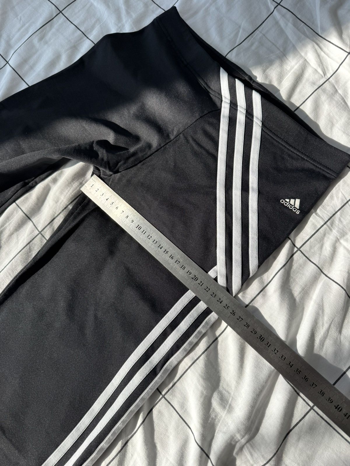 Adidas Very Rare Adidas 3 Stripe Sexy Yoga Low Waisted Flared Size 28" / US 6 / IT 42 - 22 Thumbnail