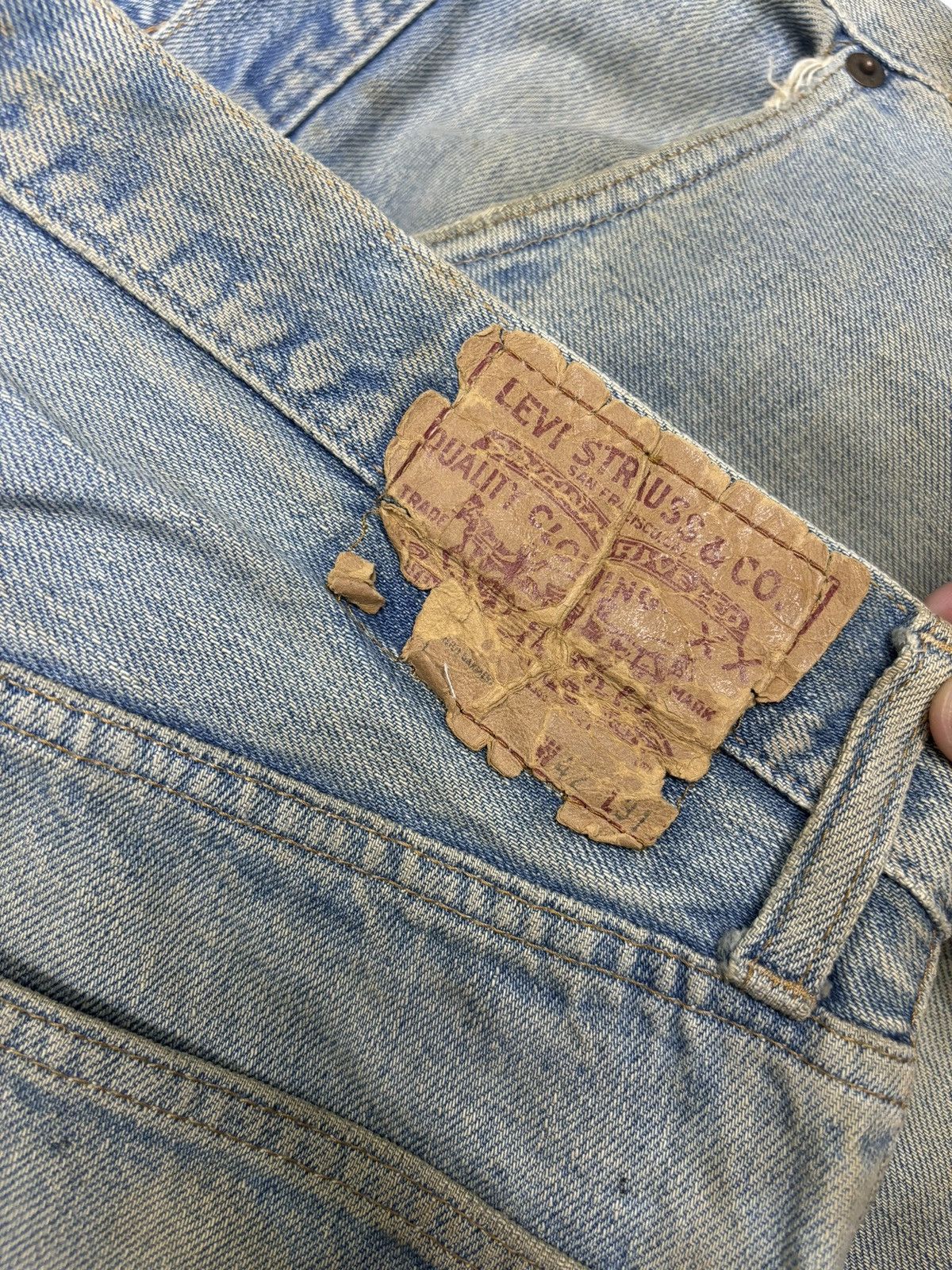 Levi's 🔥LEVIS 501 BUTTON 6 SELVEDGE DENIM SHORT JEANS Size US 36 / EU 52 - 10 Thumbnail