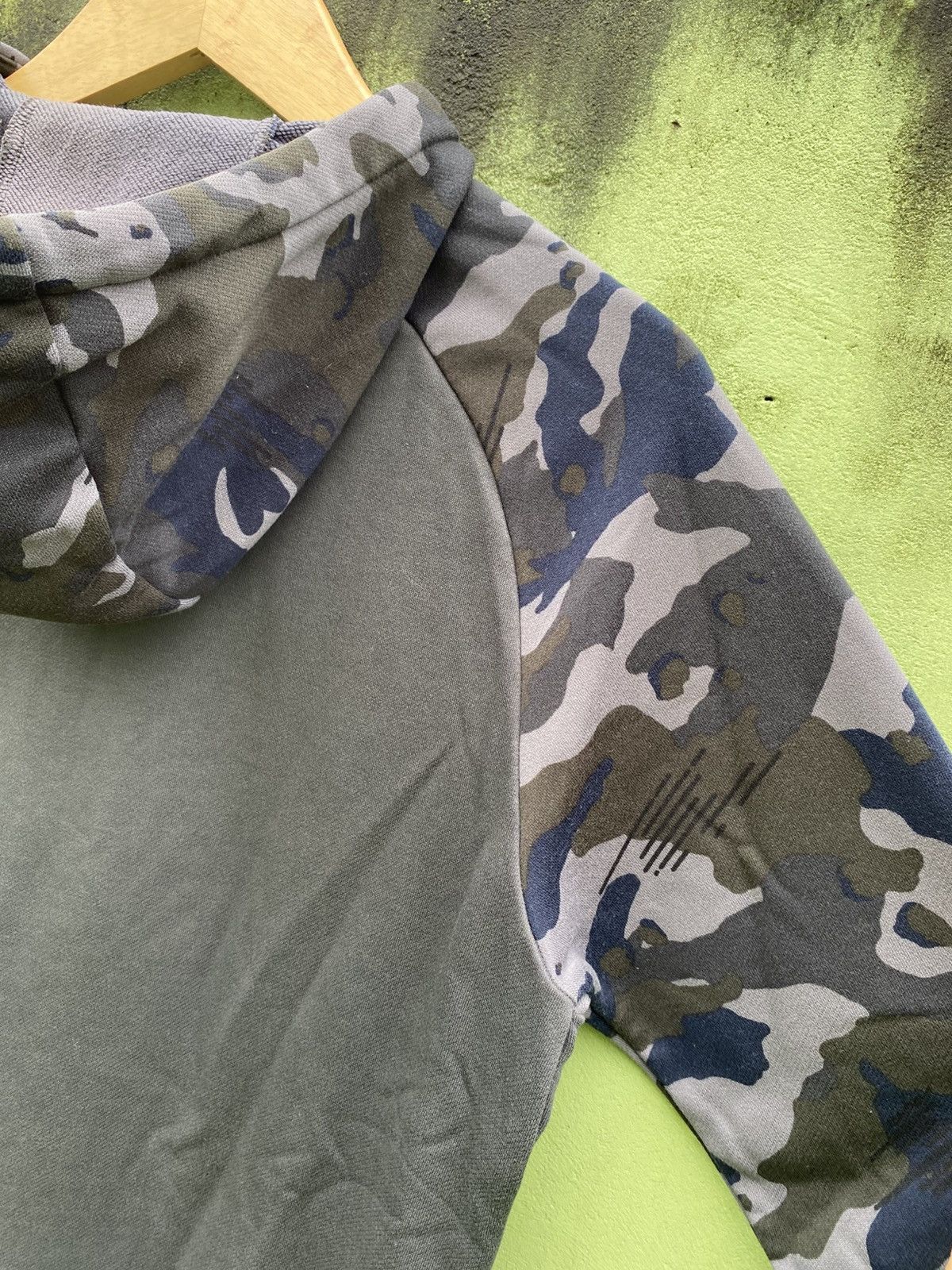 Nike Nike Dri-Fit Hoodie Zip Camo Sleeve Raglan Urban Style Size US M / EU 48-50 / 2 - 11 Thumbnail