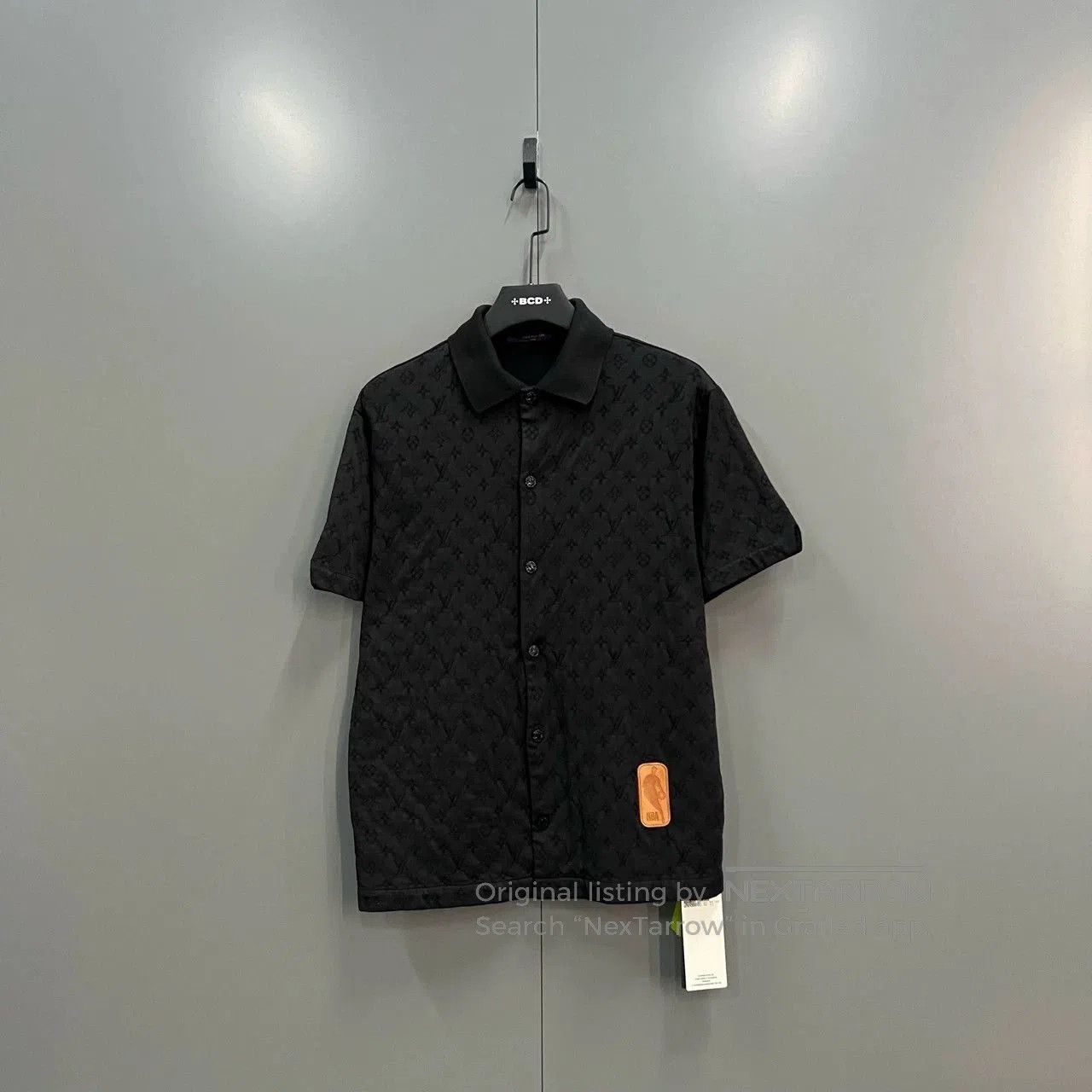 Louis Vuitton louis vuitton x nba black short sleeve shirt. Size US M / EU 48-50 / 2 - 1 Thumbnail