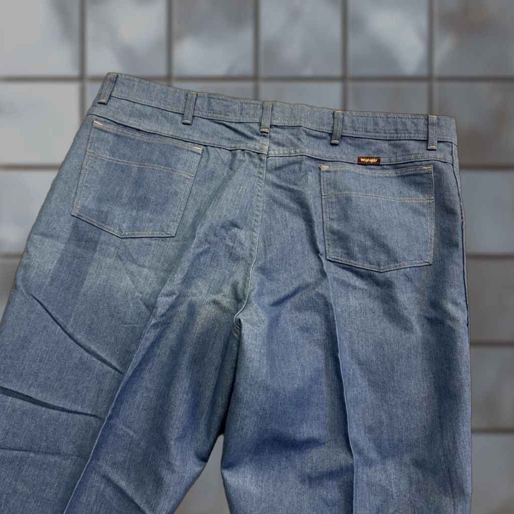 Wrangler VINTAGE Wrangler Jeans Men 44x30 Blue Denim 90s Style Code 85498LB Rare Mens Jeans Straight 90s Size US 44 / EU 60 - 1 Thumbnail