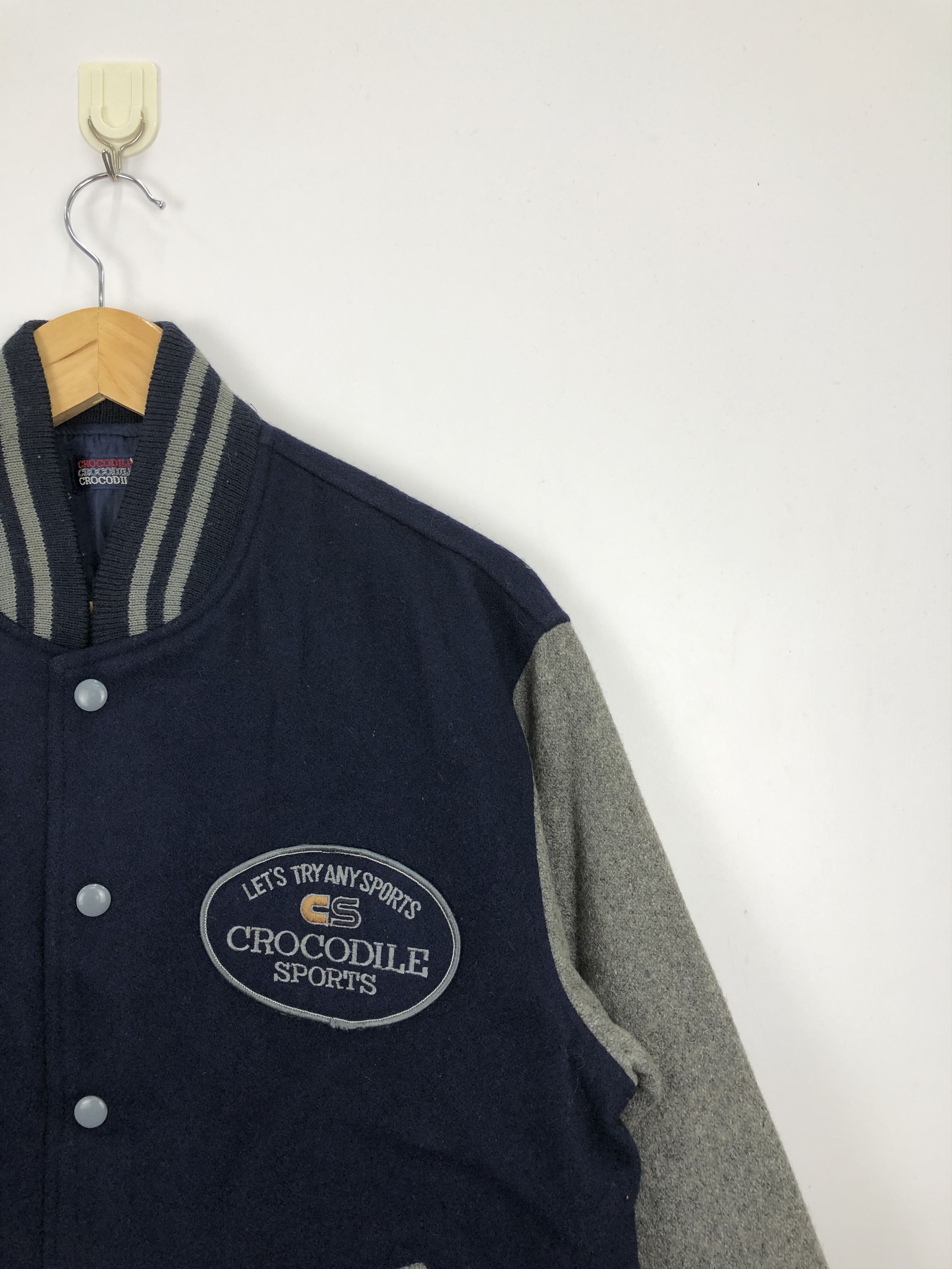 Japanese Brand Vintage Crocodile Wool Varsity Jacket Embroidered Logo V0360 Size US M / EU 48-50 / 2 - 6 Thumbnail