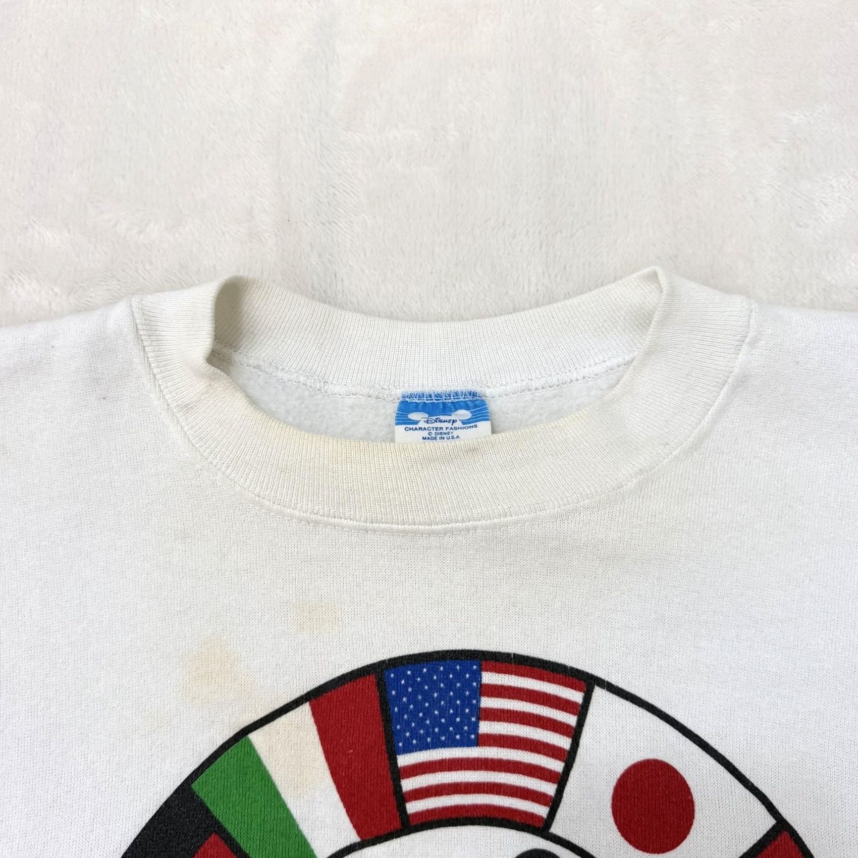 Disney VINTAGE Disney Mickey Mouse Epcot Center Sweatshirt Mens XL Flags Fleece USA Size US XL / EU 56 / 4 - 3 Thumbnail