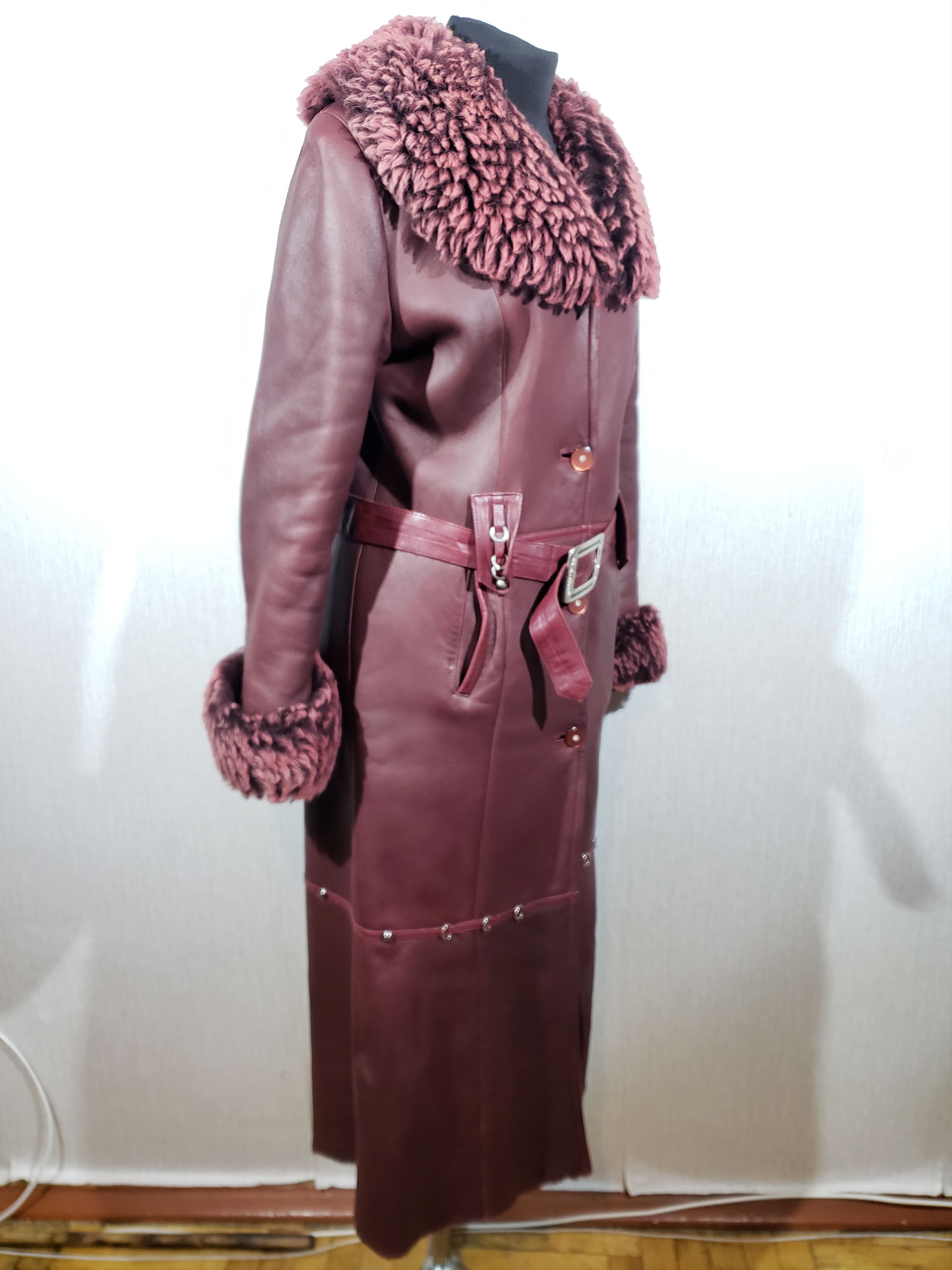 Other Stylish burgundy sheepskin coat with a warm fluffy collar. Size L / US 10 / IT 46 - 3 Thumbnail