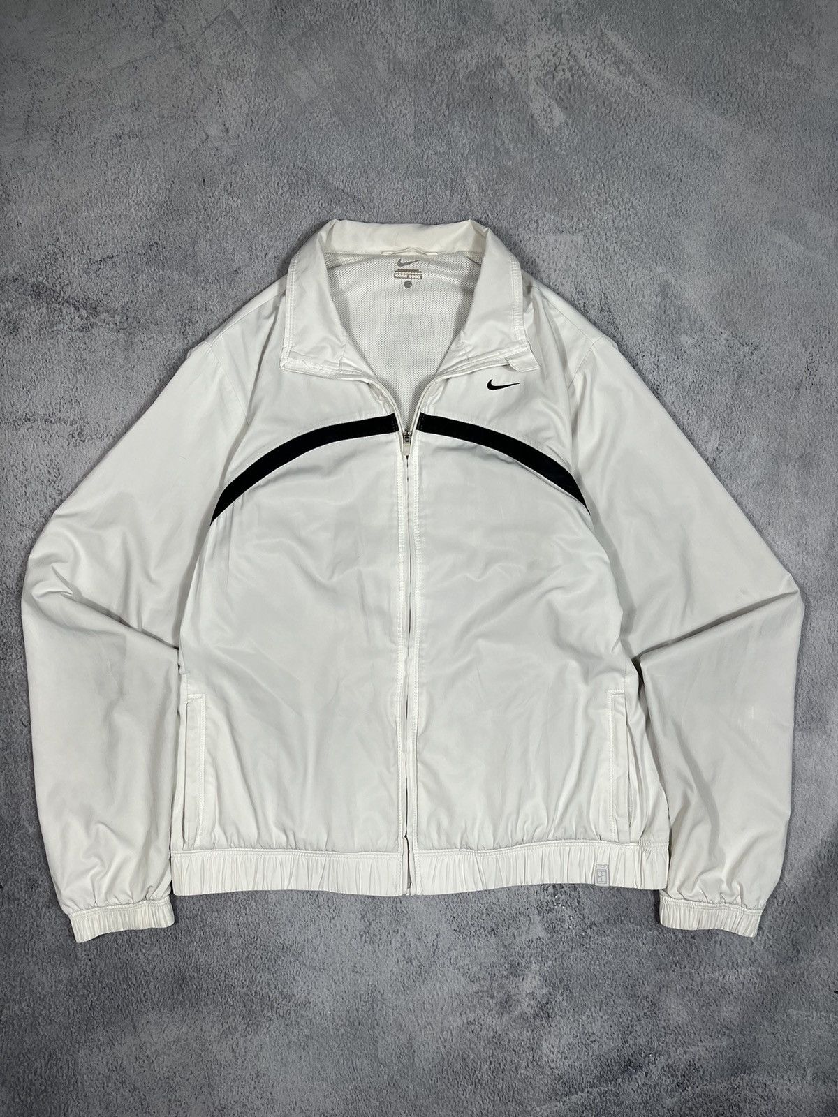 Nike × Vintage Vintage Y2K Nike swoosh windbreaker light jacket size L Size L / US 10 / IT 46 - 1 Thumbnail