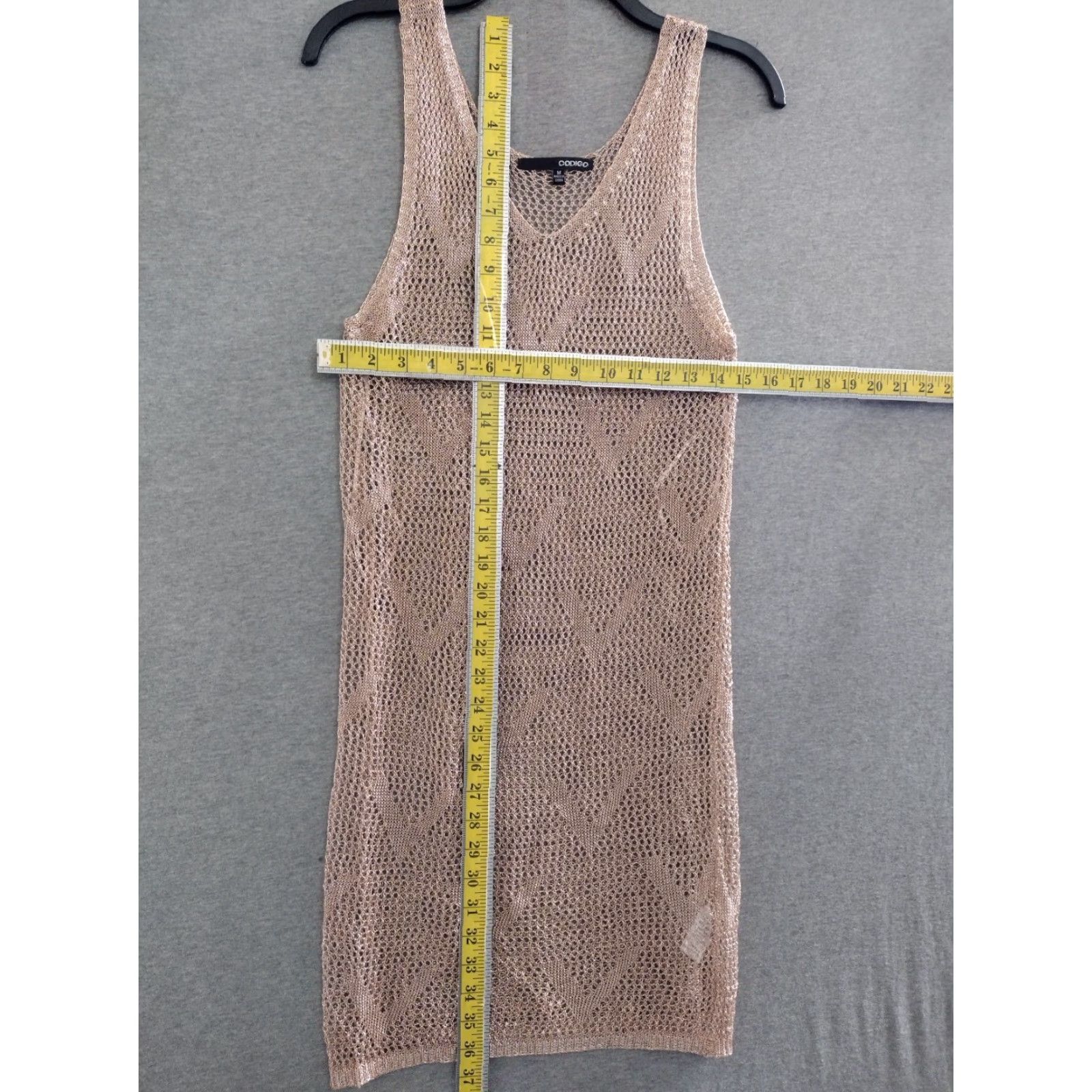 Vintage Codigo Crochet Short Knit Dress Rose Gold M Women Sleeveless V-Neck Crocheted Lightweight Bodycon Casual Summer Spring Fall Size 32" / US 10 / IT 46 - 6 Thumbnail