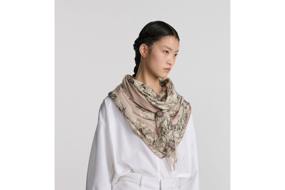 Dior o1bcso1str0226 Size:OS/Chardons Shawl in Beige/Powder Pink Size ONE SIZE - 3 Thumbnail