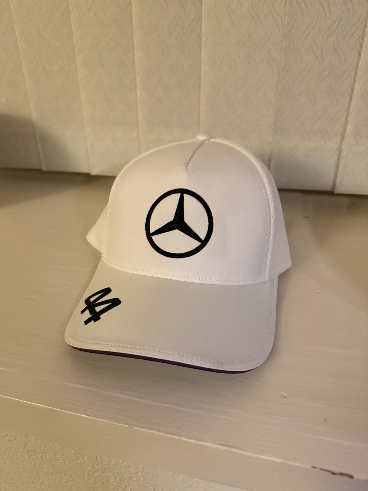 Formula 1 × Mercedes-Benz Lewis Hamilton - White AMG Petronas F1 Hat Size ONE SIZE - 1 Thumbnail