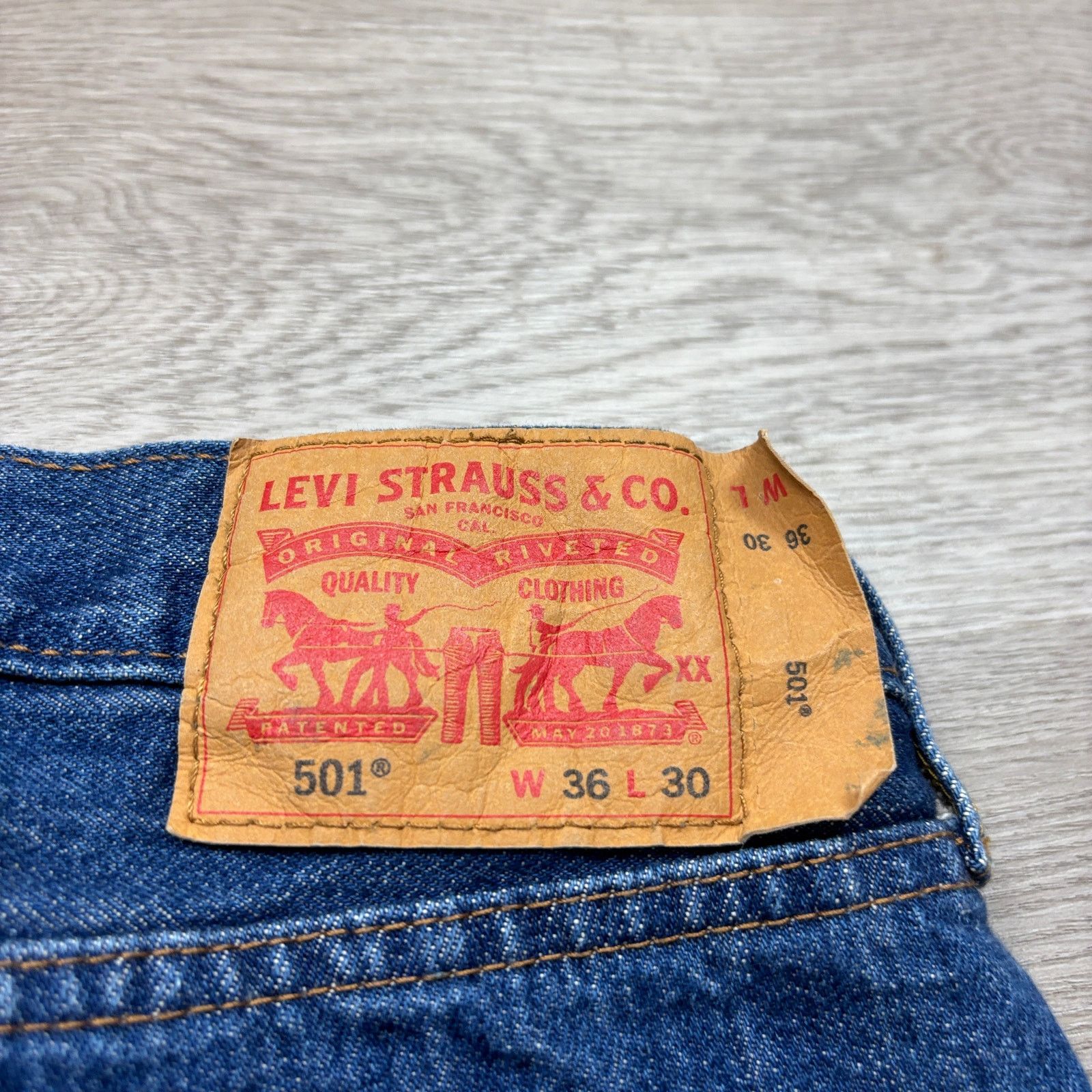 Levi's Levi's 501 Button Fly Straight Leg Jeans Men's 36x30 Size US 36 / EU 52 - 5 Thumbnail