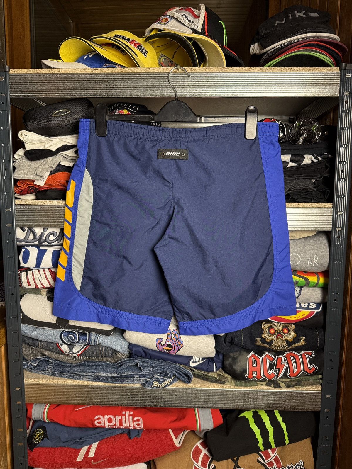 Other Nike Vintage Nylon Big Swoosh Shorts Size US 34 / EU 50 - 3 Thumbnail
