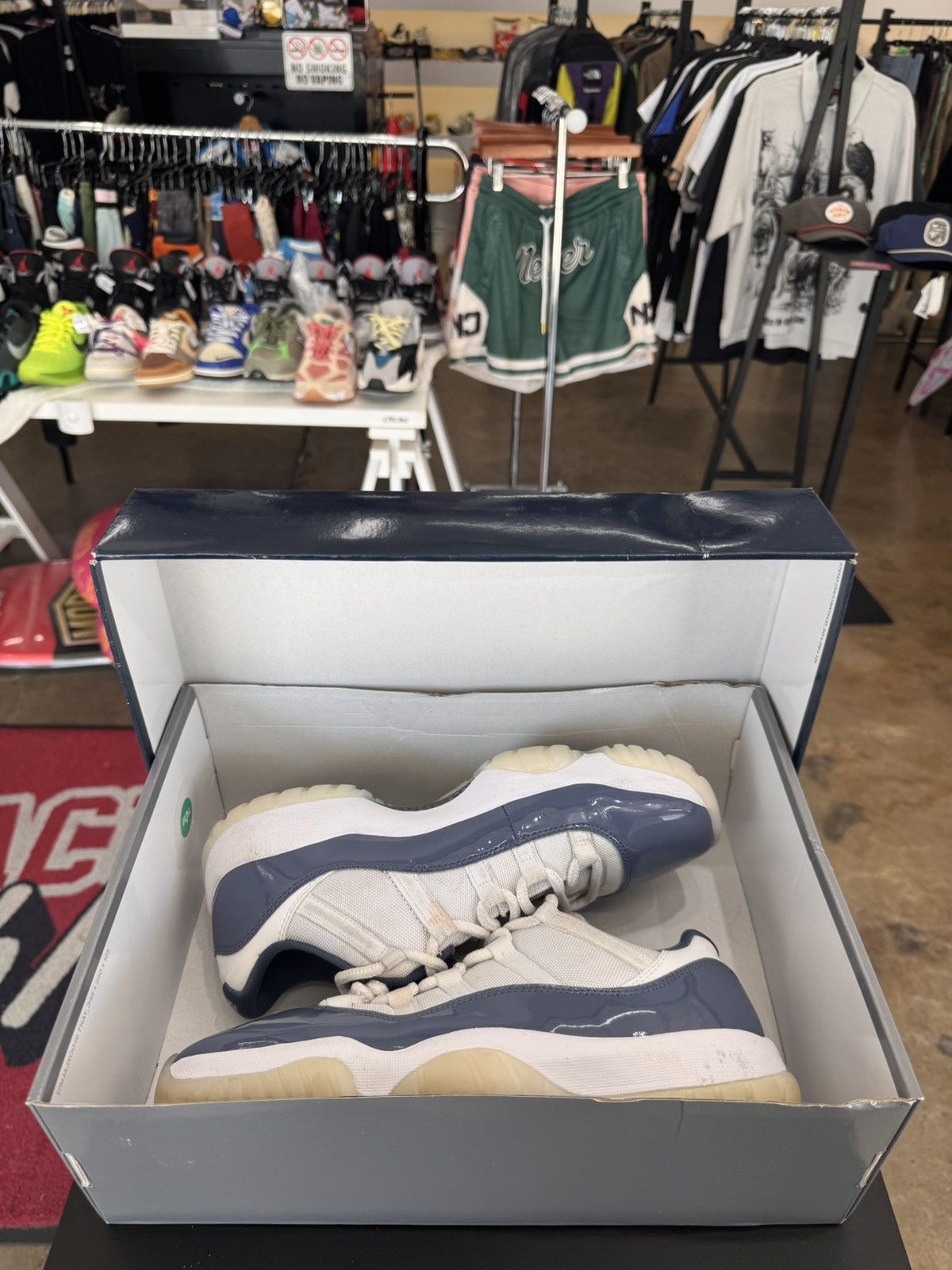 Jordan Brand Air Jordan 11 Low Diffused Blue Size 10.5 (2024) Size US 10.5 / EU 43-44 - 10 Thumbnail
