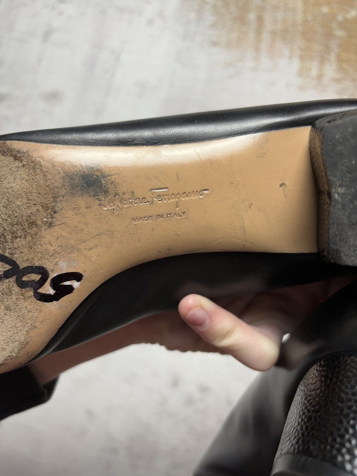 Salvatore Ferragamo Salvatore Ferragamo leather Italian vintage shoes mules Size US 8 / IT 38 - 5 Thumbnail