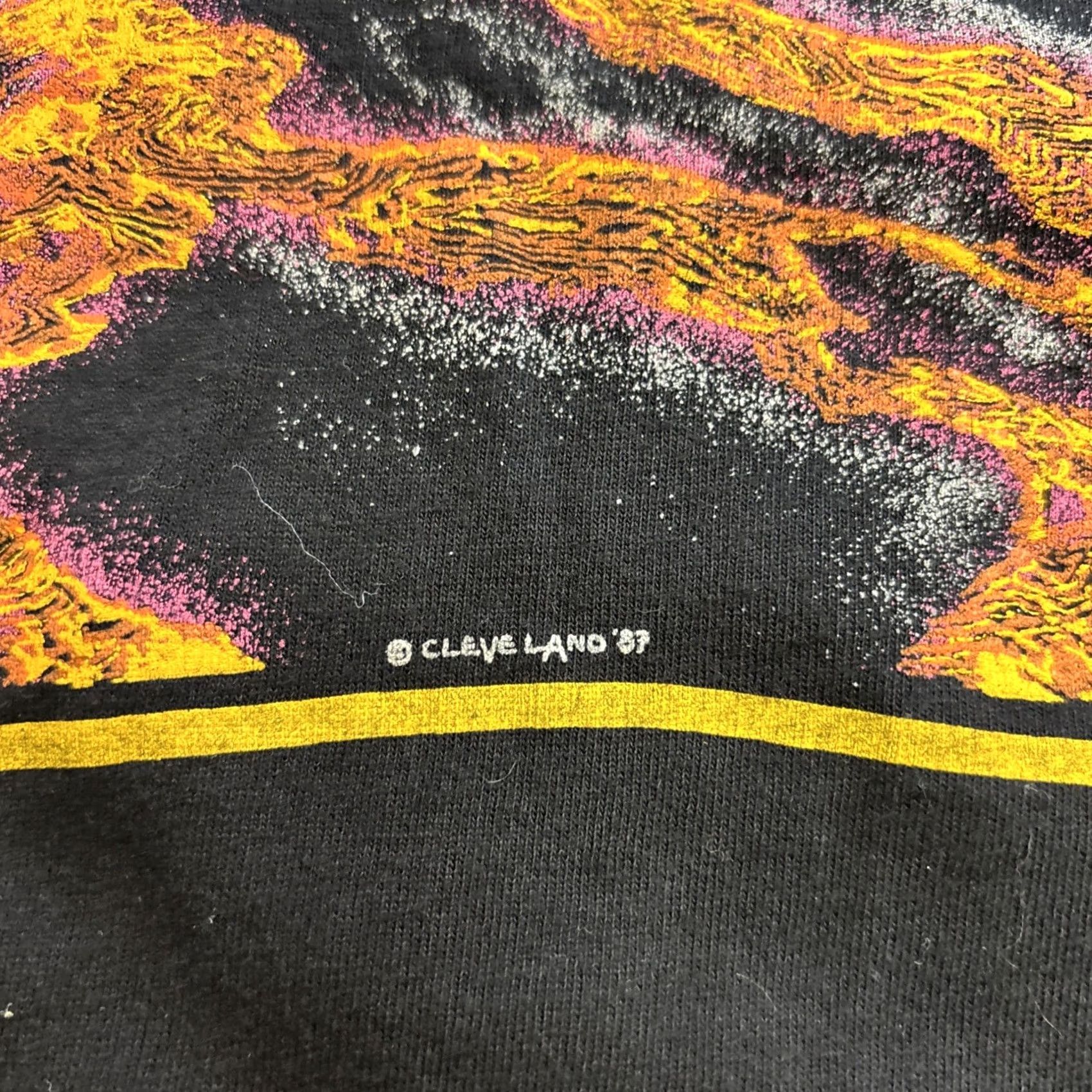 Anvil VINTAGE Anvil T-Shirt XL Men Black 1989 Red Bar Kilauea Hawaii Volcano Single Stitch AOP Boys Girls Mens Womens Size US XL / EU 56 / 4 - 4 Thumbnail