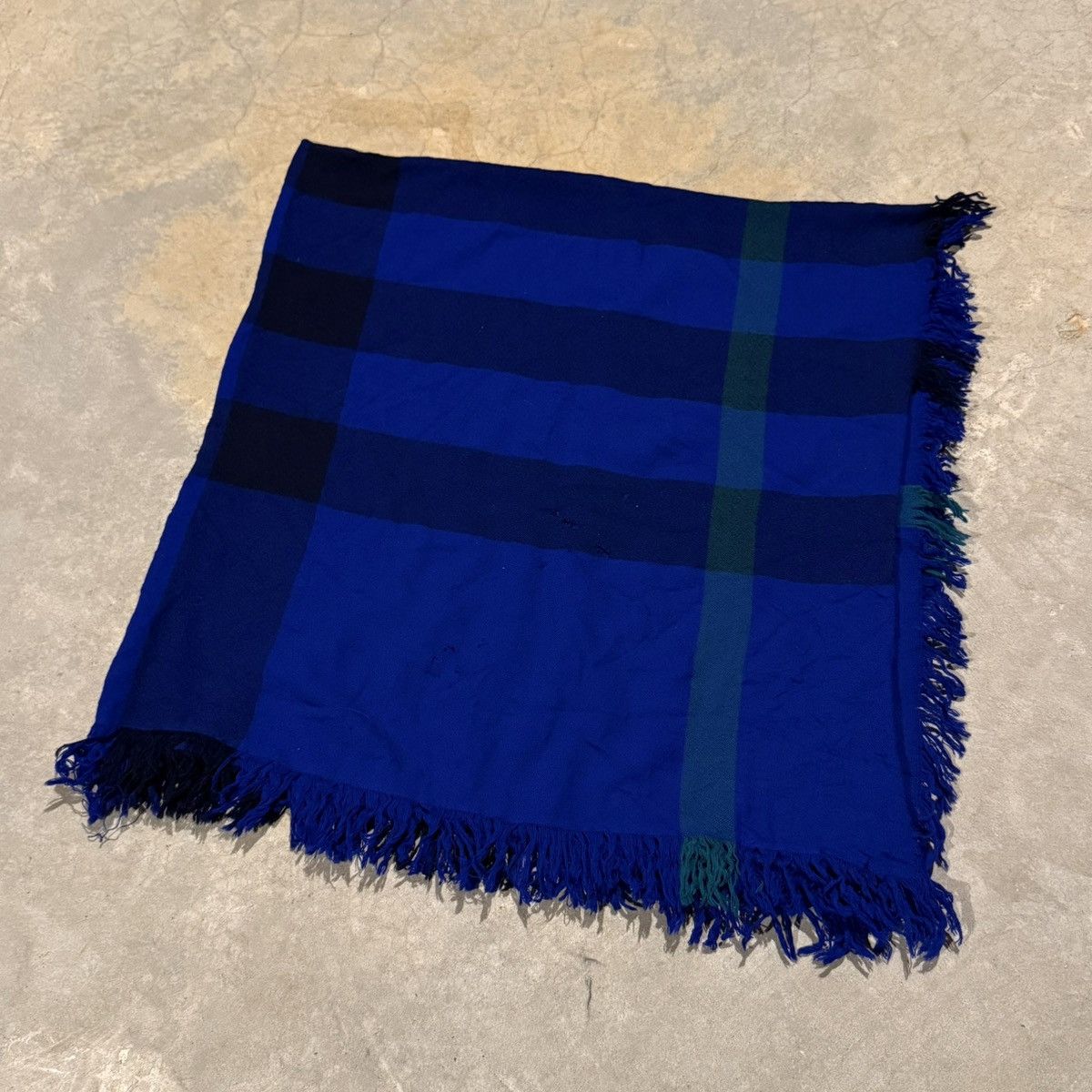 Burberry Burberry Merino Wool Nova Check Shawl Scarf Regency Blue Size ONE SIZE - 2 Thumbnail