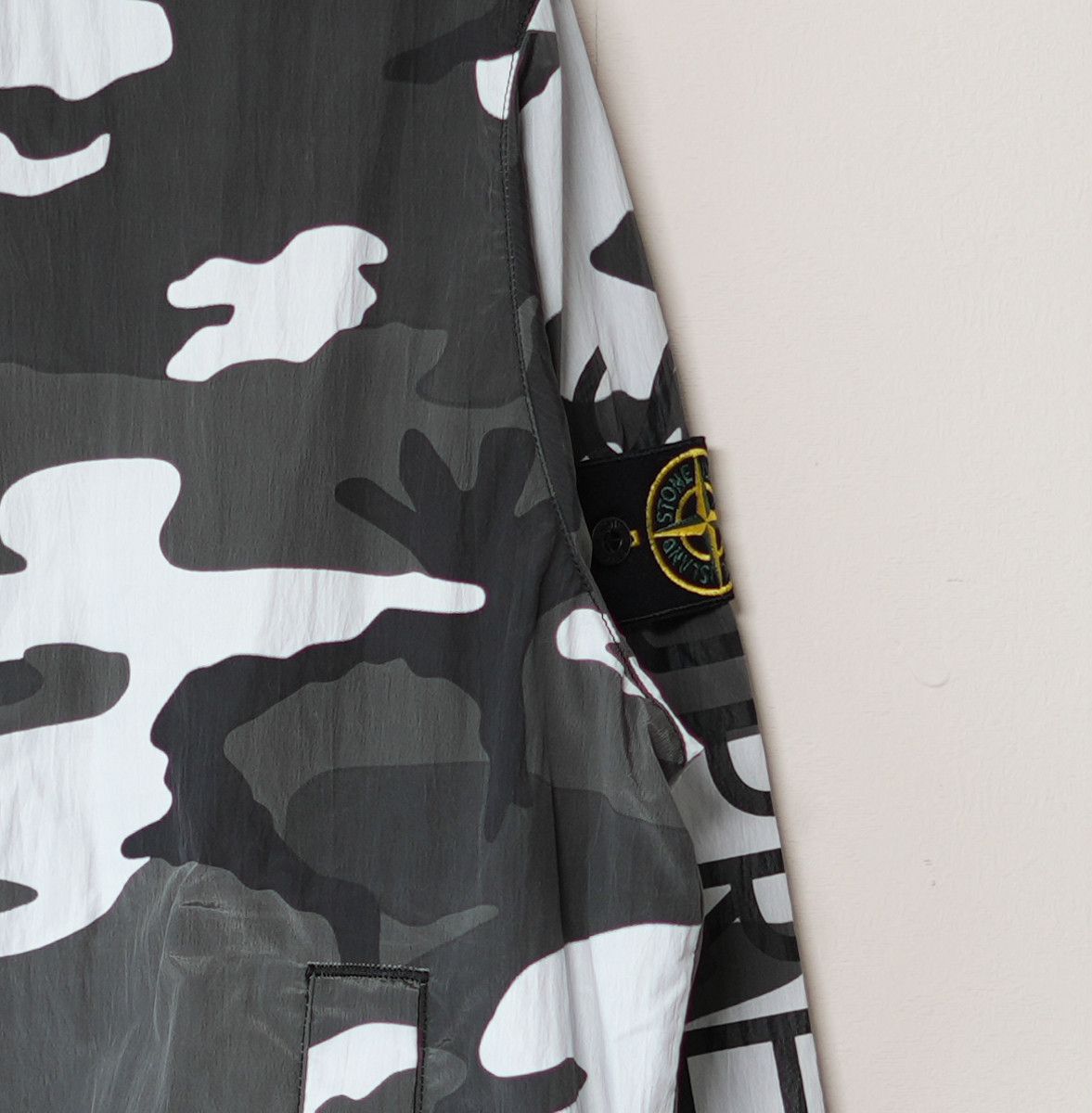 SUPREME×STONE ISLAND SS2016 NYLON METAL TRACK JACKET