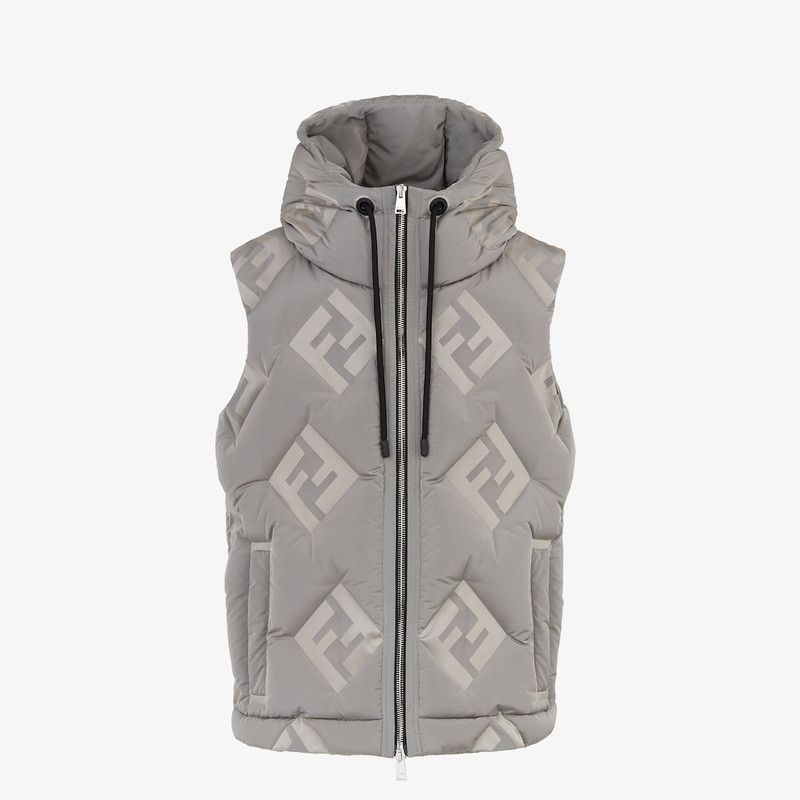 Fendi o1s1wg111125 Gilet in Grey Size US M / EU 48-50 / 2 - 1 Thumbnail