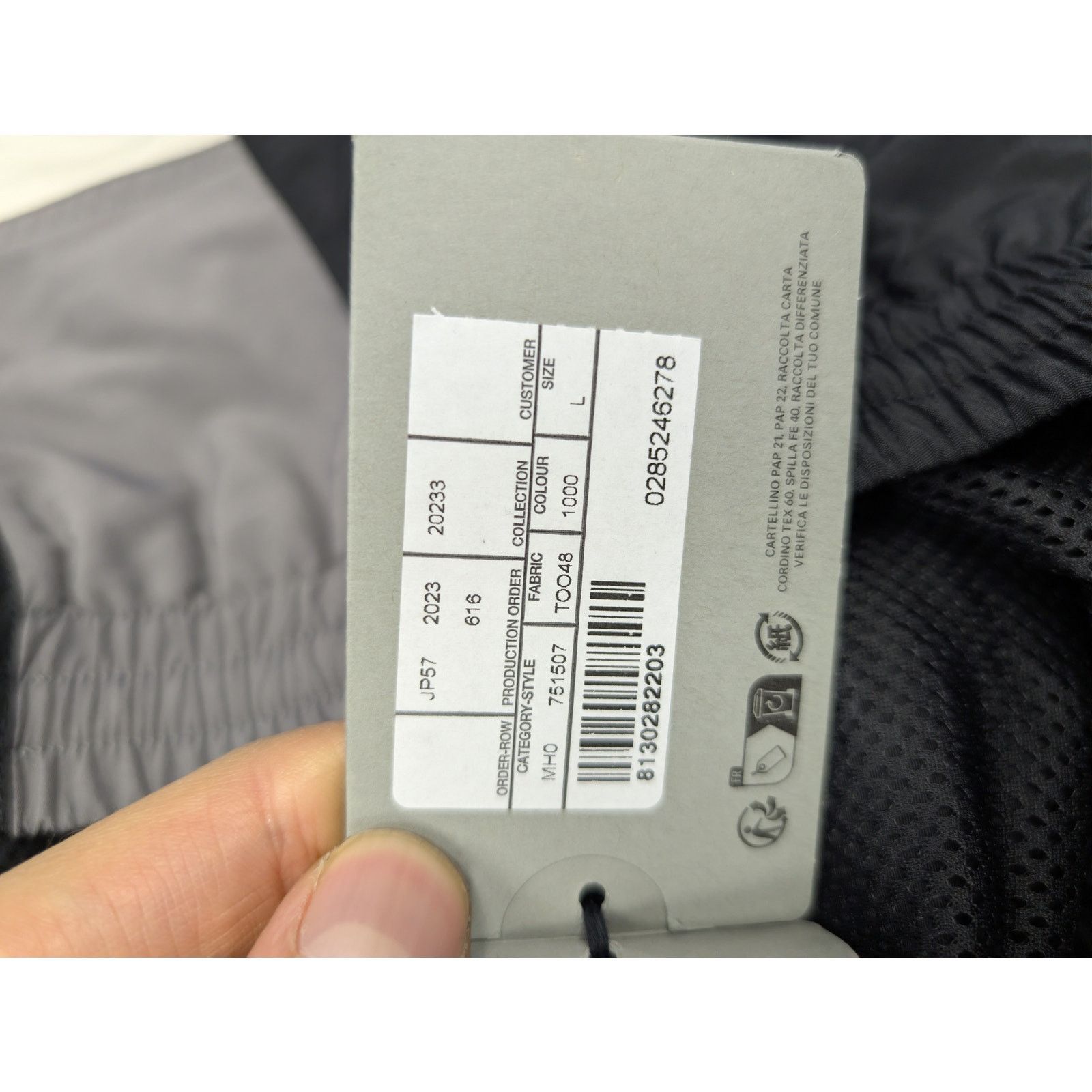 Balenciaga o1rshd1 Q:2 / Regular Tracksuit Pants in Black Size US 34 / EU 50 - 22 Thumbnail