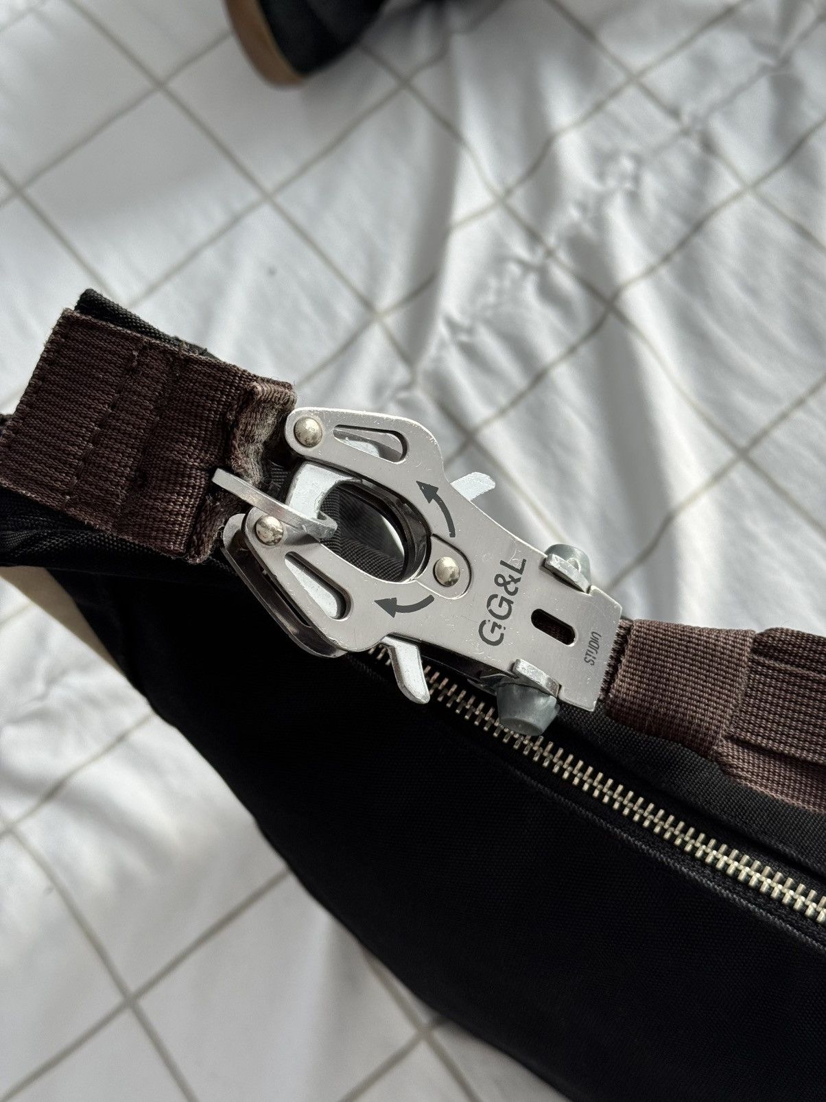 George Gina & Lucy Very Rare George Gina & lucy Y2k Alyx Bag Crossbody Handbag Size ONE SIZE - 16 Thumbnail