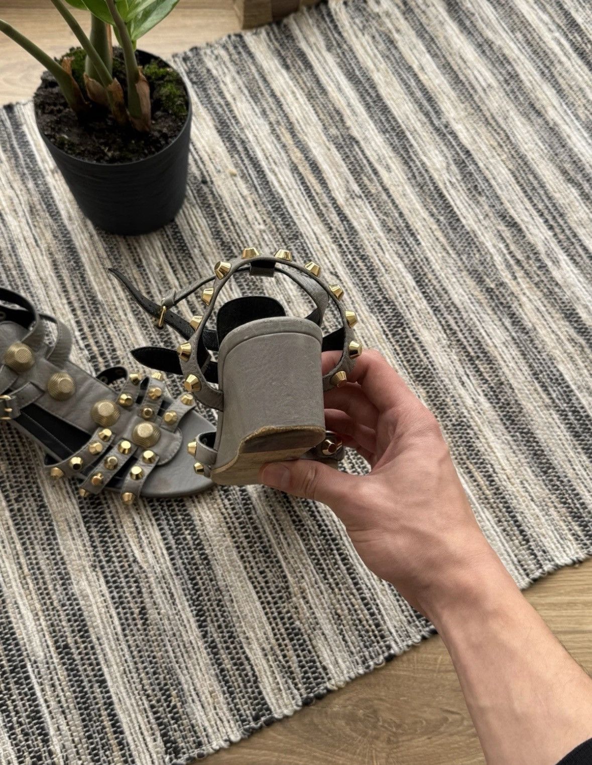 Balenciaga Balenciaga Gris Pyrite Studded Sandals Lambskin Womans 39 Size US 9 / IT 39 - 10 Thumbnail