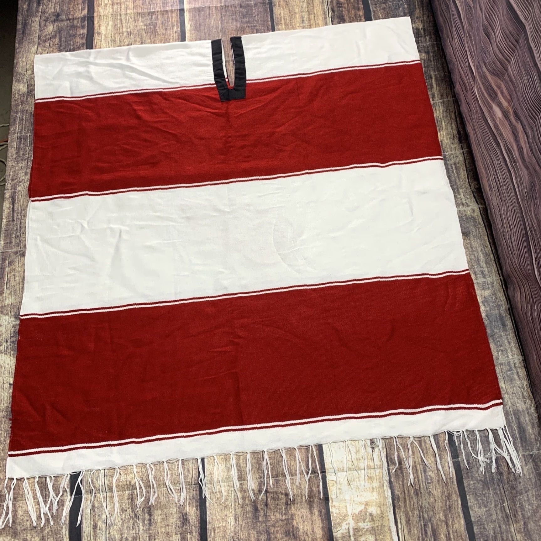 Vintage Detroit Red Wings NHL Pullover Poncho Blanket Woven Embroidered One Size Unisex Adults Carded Red Knit Blanket Pullover Winter Spring Fall Mens Womens Size ONE SIZE - 6 Thumbnail