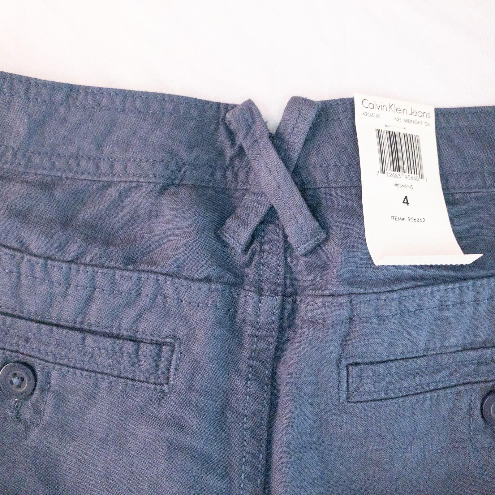 Calvin Klein Calvin Klein Blue Solid Shorts Womens 4 Small Size 27" / US 4 / IT 40 - 9 Thumbnail