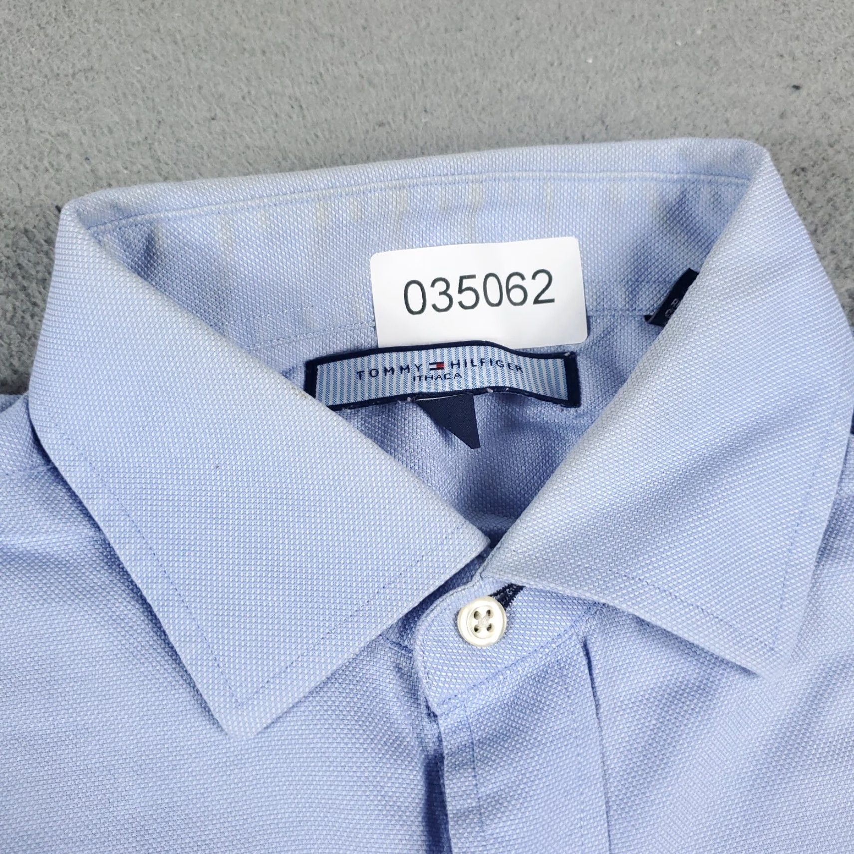 Tommy Hilfiger Tommy Hilfiger Shirt Men Medium Blue Casual Button-Up Long Sleeve Button-Down Collar Vintage? No Size US M / EU 48-50 / 2 - 4 Thumbnail