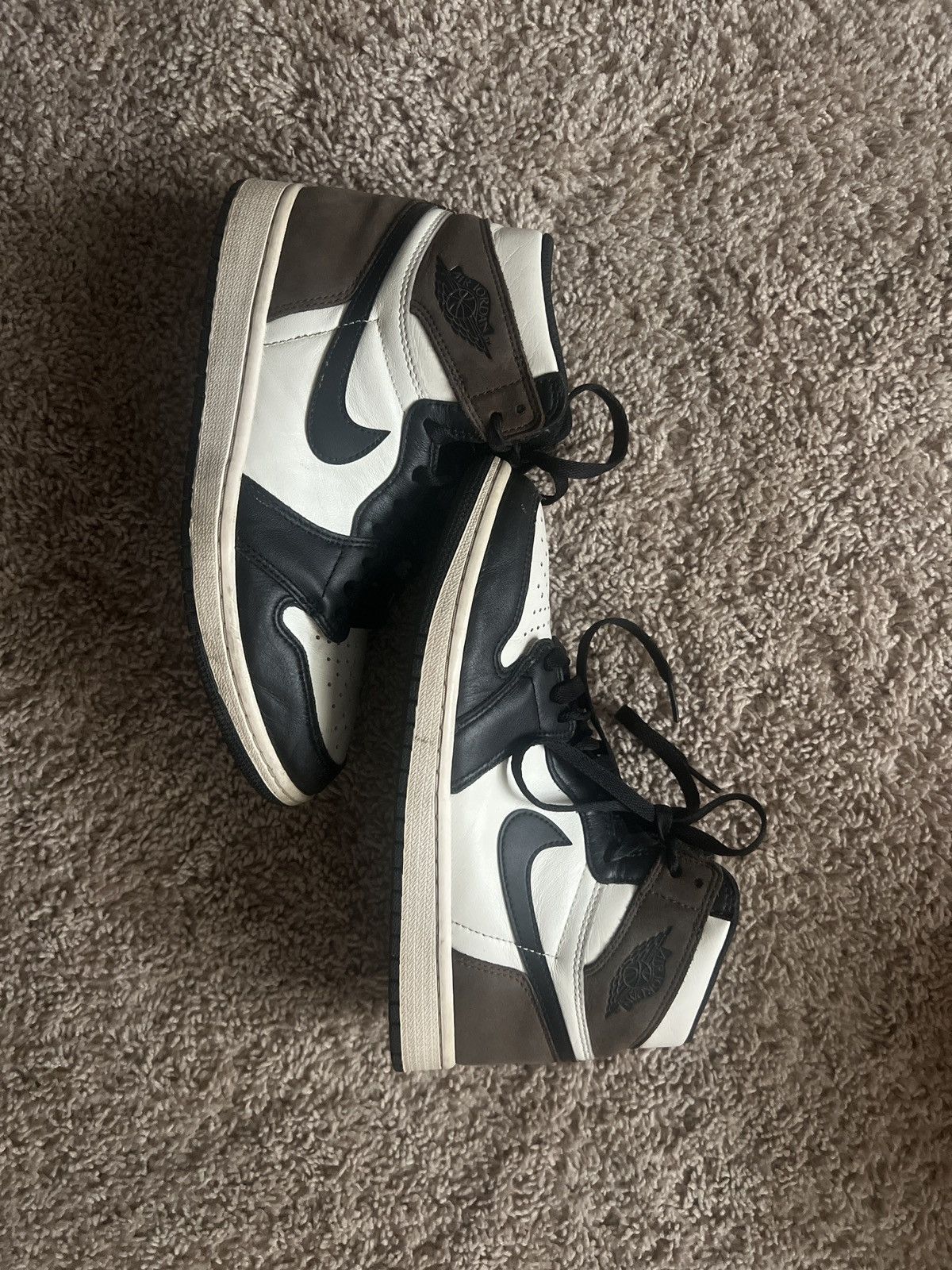 Jordan Brand Jordan 1 Dark Mocha Size 8 Size US 8 / EU 41 - 1 Thumbnail
