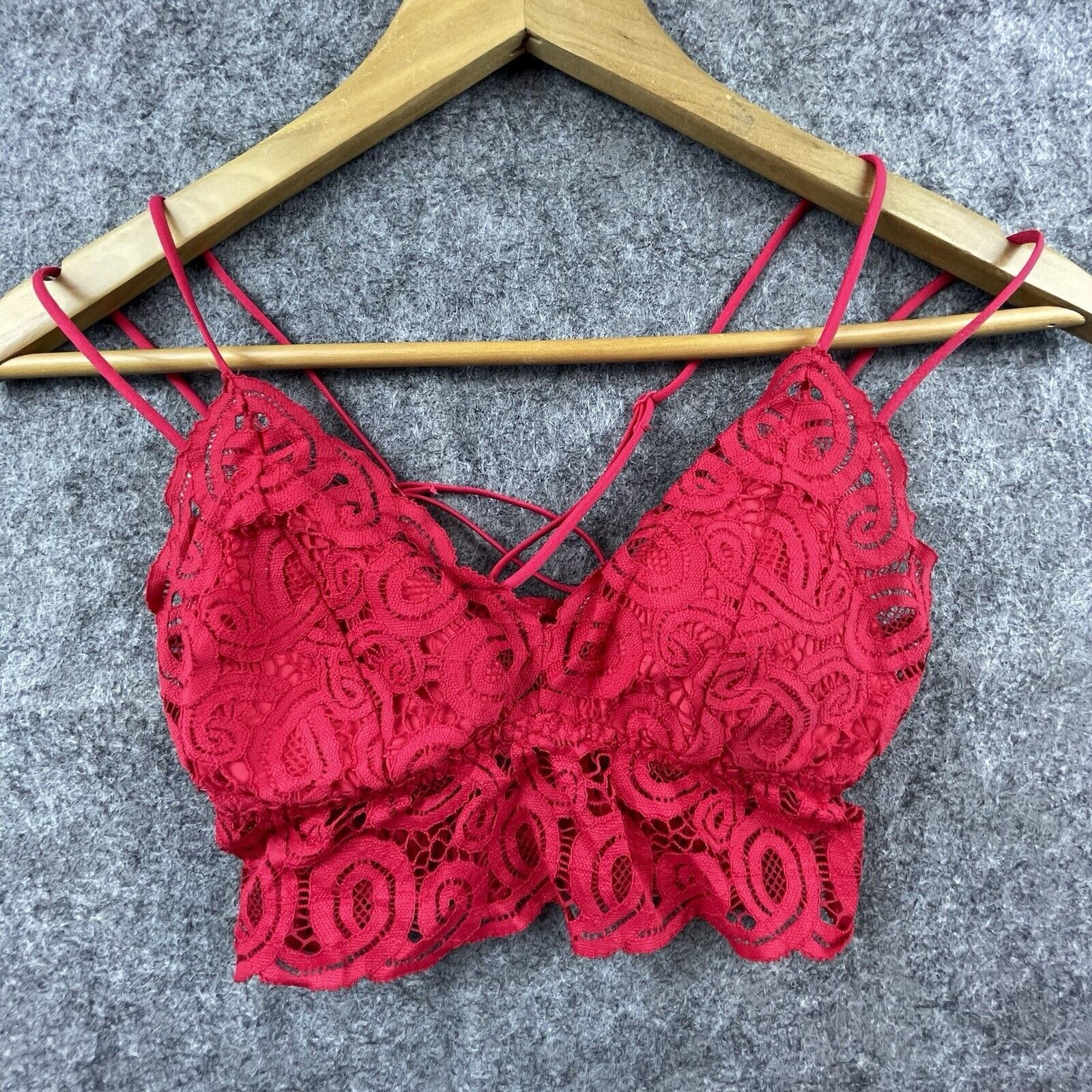 Victoria's Secret Victoria's Secret Camisole Womens XS Red Lace Bralette Crop Size XS / US 0-2 / IT 36-38 - 1 Thumbnail