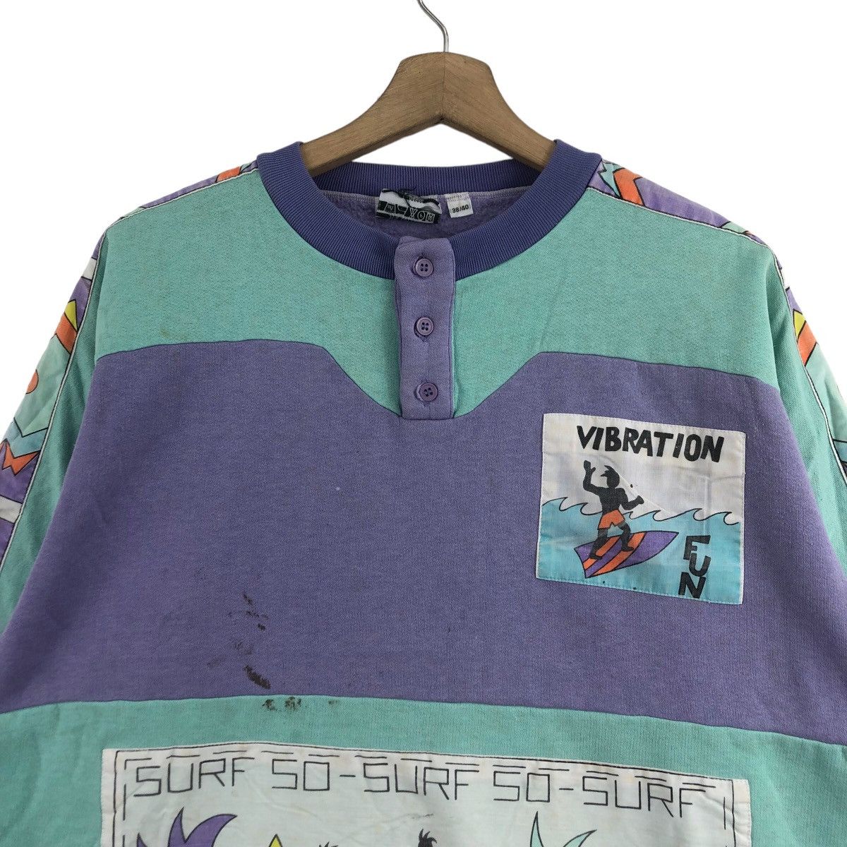 Vintage 90’ VIBRATION SO SURF Aboriginal Hawaii Henley