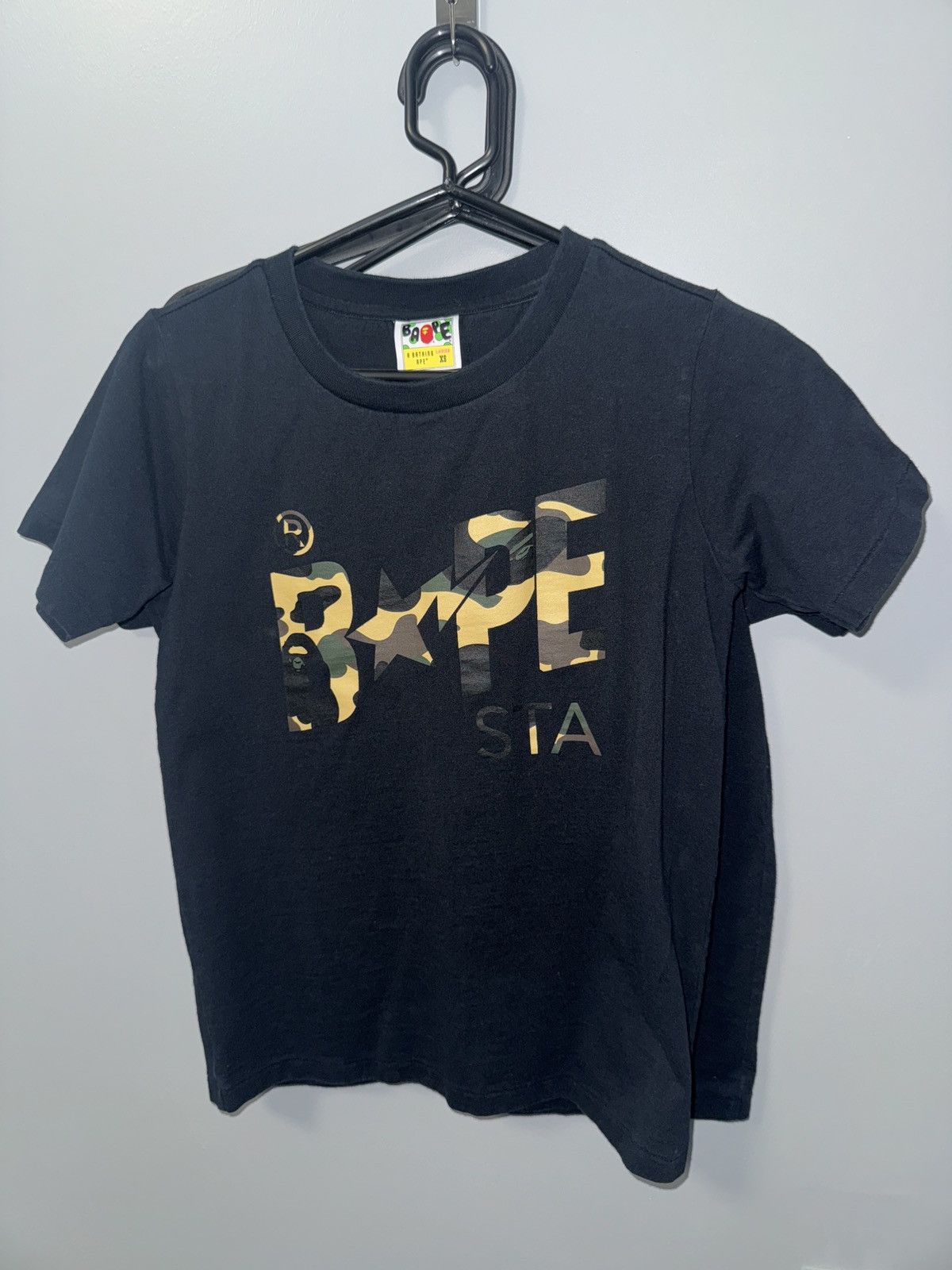 Bape Bape Sta star logo tee in black with green camo Size XS / US 0-2 / IT 36-38 - 1 Thumbnail