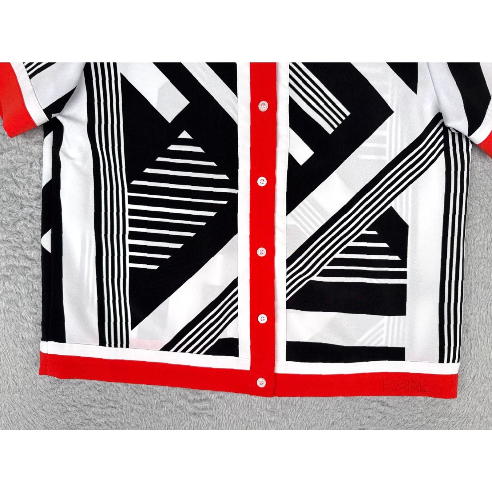 Karl Lagerfeld Karl Lagerfeld Shirt Women Small White Black Red Polyester Geometric Hawaiian Casual Workwear Logo Button Collar Short Sleeve Vintage: No Size S / US 4 / IT 40 - 5 Thumbnail