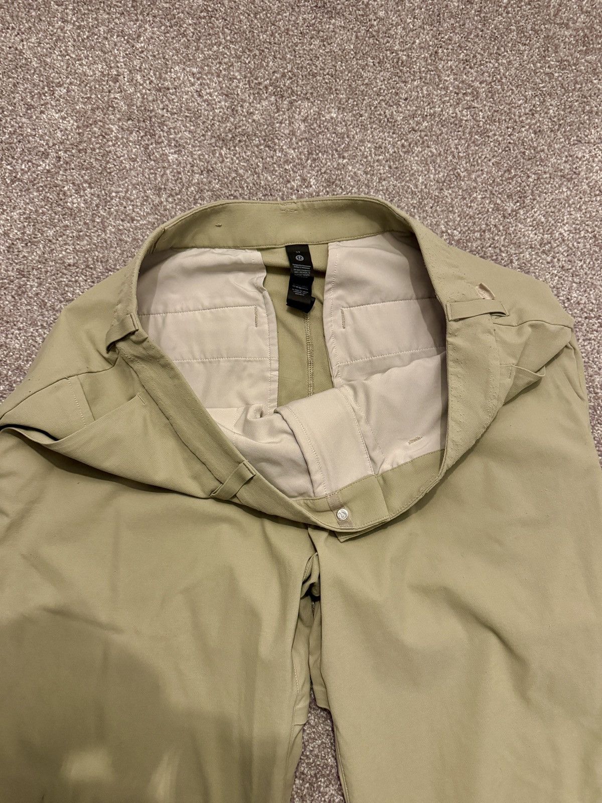 Lululemon Lululemon Chino Khaki Pants (33) Size US 33 - 6 Thumbnail