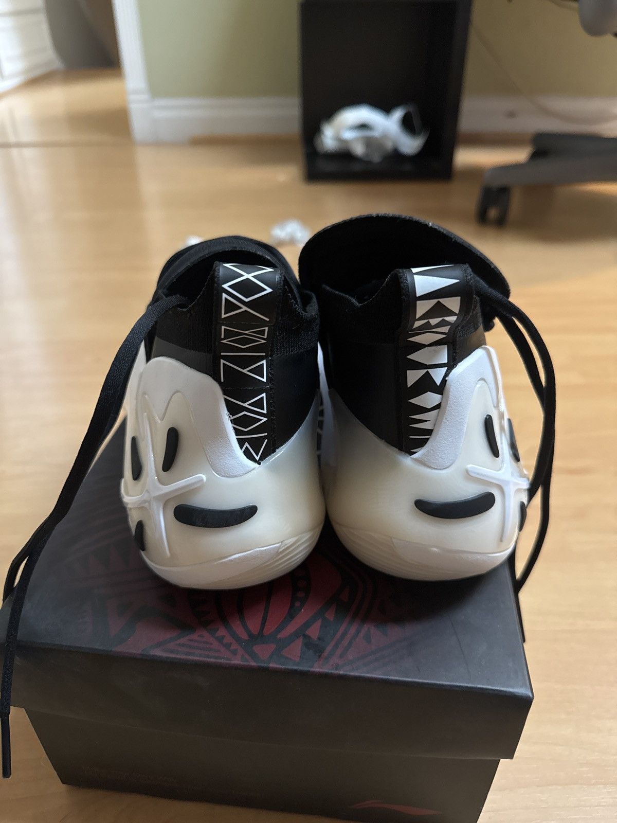 Li-Ning Way of Wade 11 Size US 9.5 / EU 42-43 - 6 Thumbnail