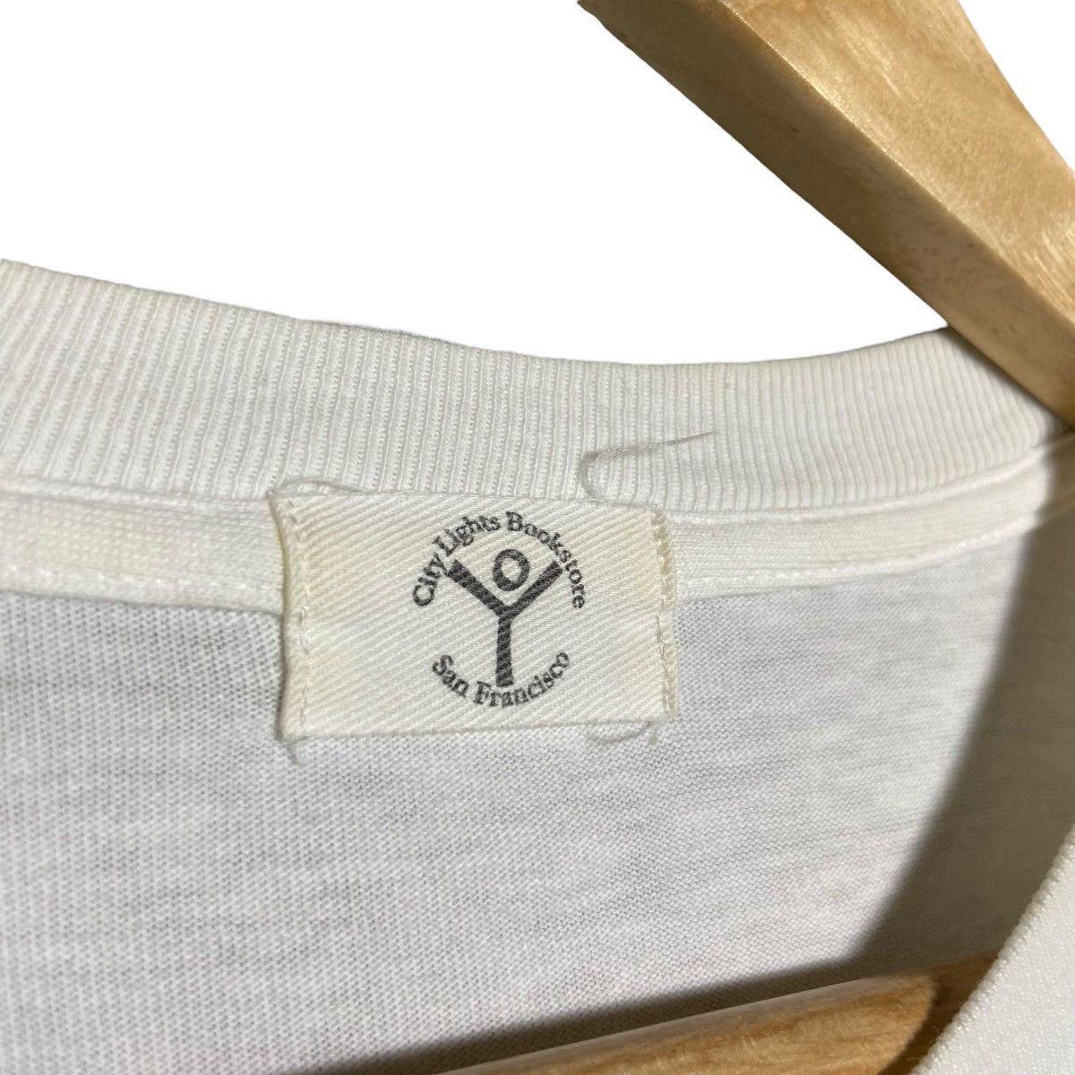 Vintage Vintage 90s The Last Gathering Larry Keenan Graphic T-Shirt Size US L / EU 52-54 / 3 - 7 Thumbnail