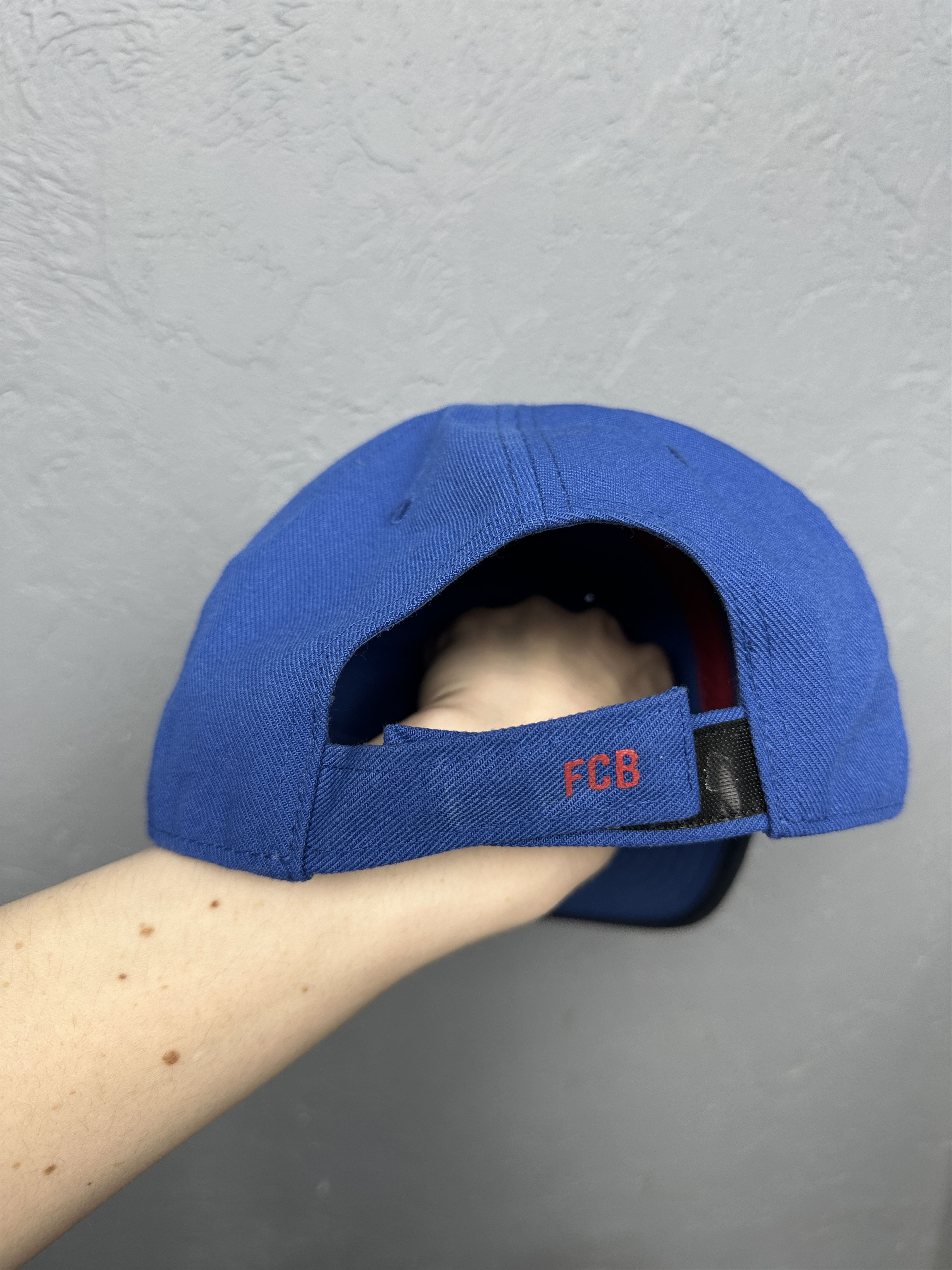 Nike Nike F.C. Barcelona Vintage Mens Hat Cap Size ONE SIZE - 9 Thumbnail