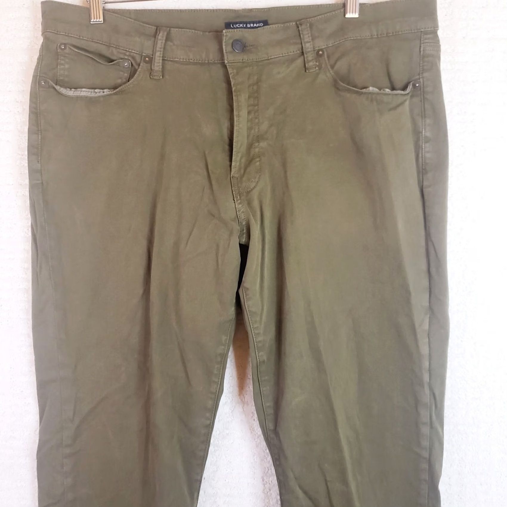 Lucky Brand Lucky Brand 410 Athletic Slim Jeans Men 38x30 Green Khaki Stretch Denim Size US 38 / EU 54 - 2 Thumbnail
