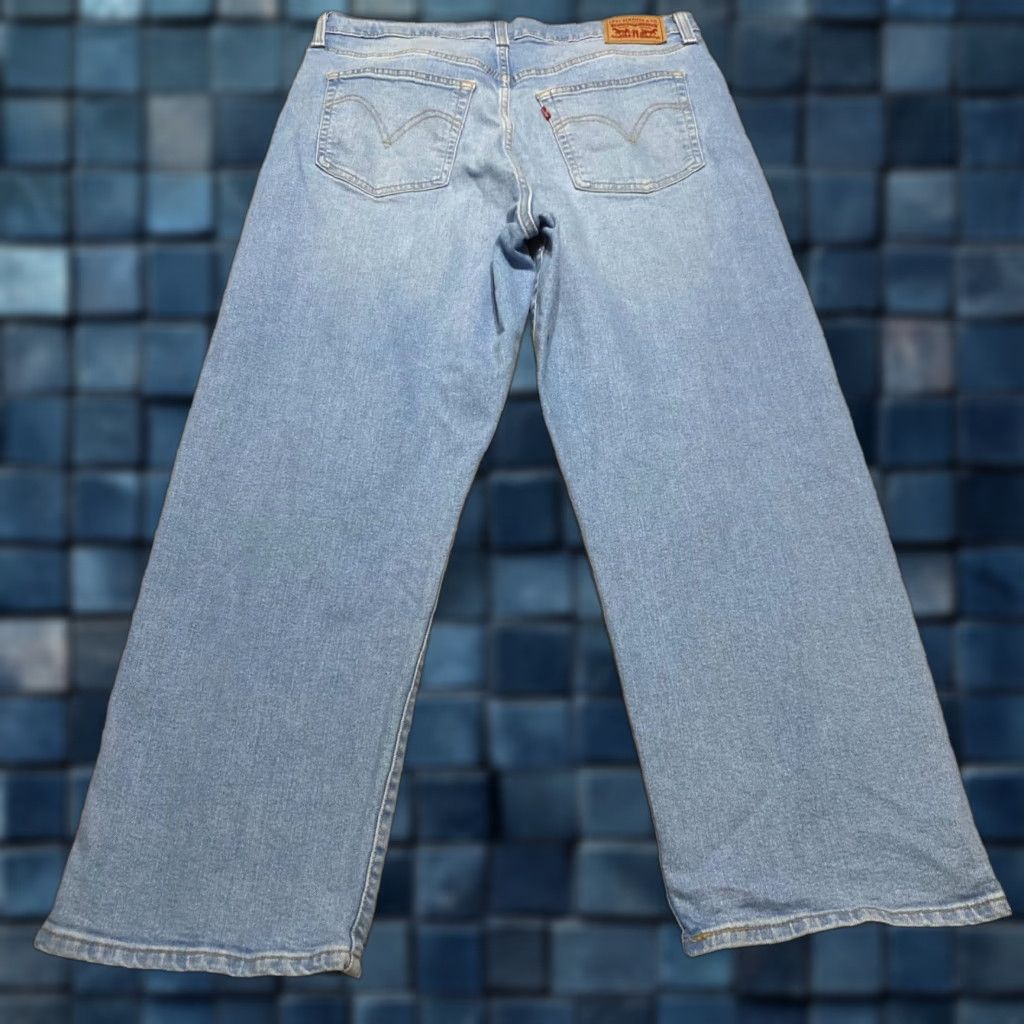 Levi's Levi's Jeans Women's 32 Blue Denim Medium Wash Distressed Ankle 5-Pocket Regular Rise High Button Size 24" / US 00 / IT 34 - 1 Thumbnail