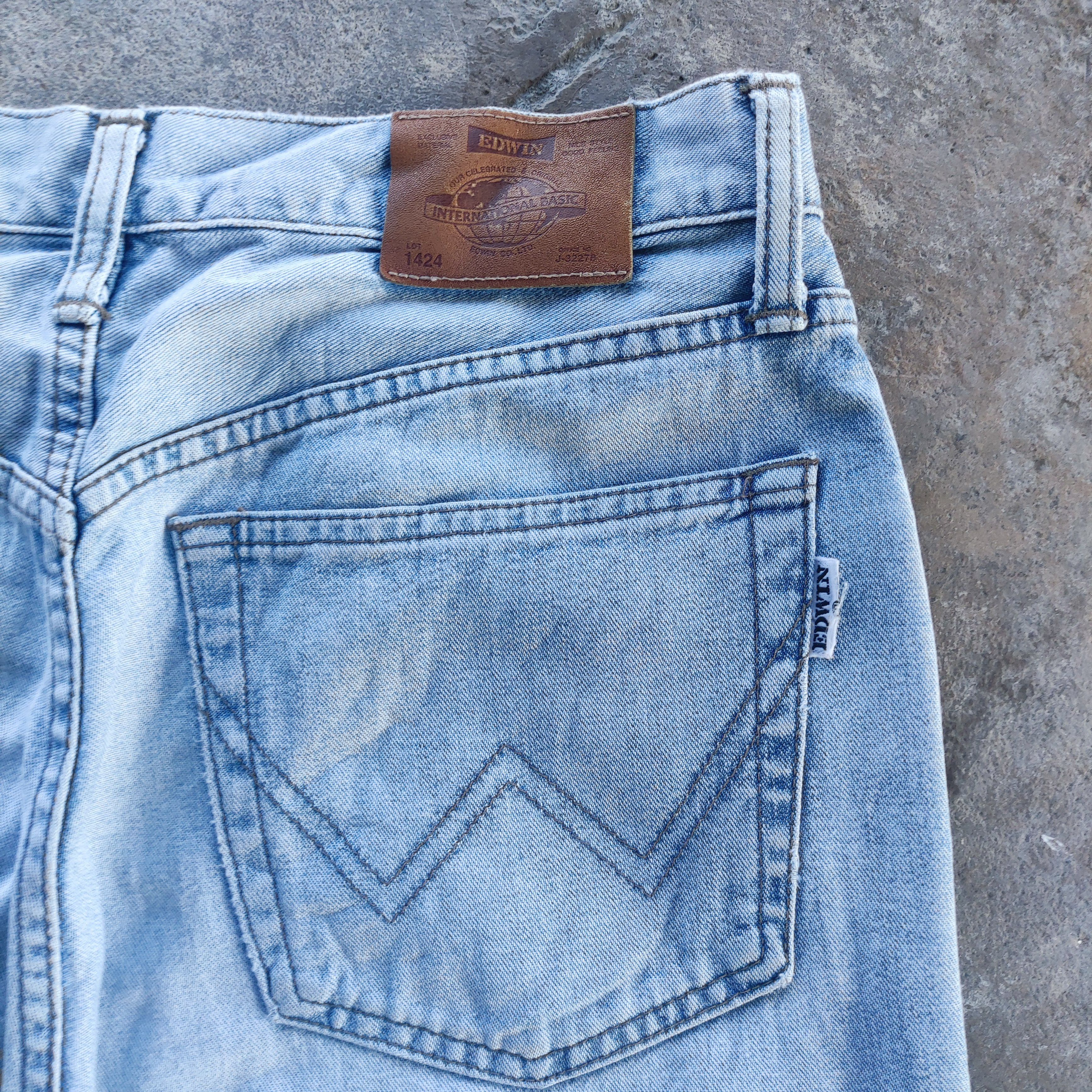 Edwin Vintage Edwin Brand Buggy Jeans Distressed Faded pants Size US 31 - 13 Thumbnail