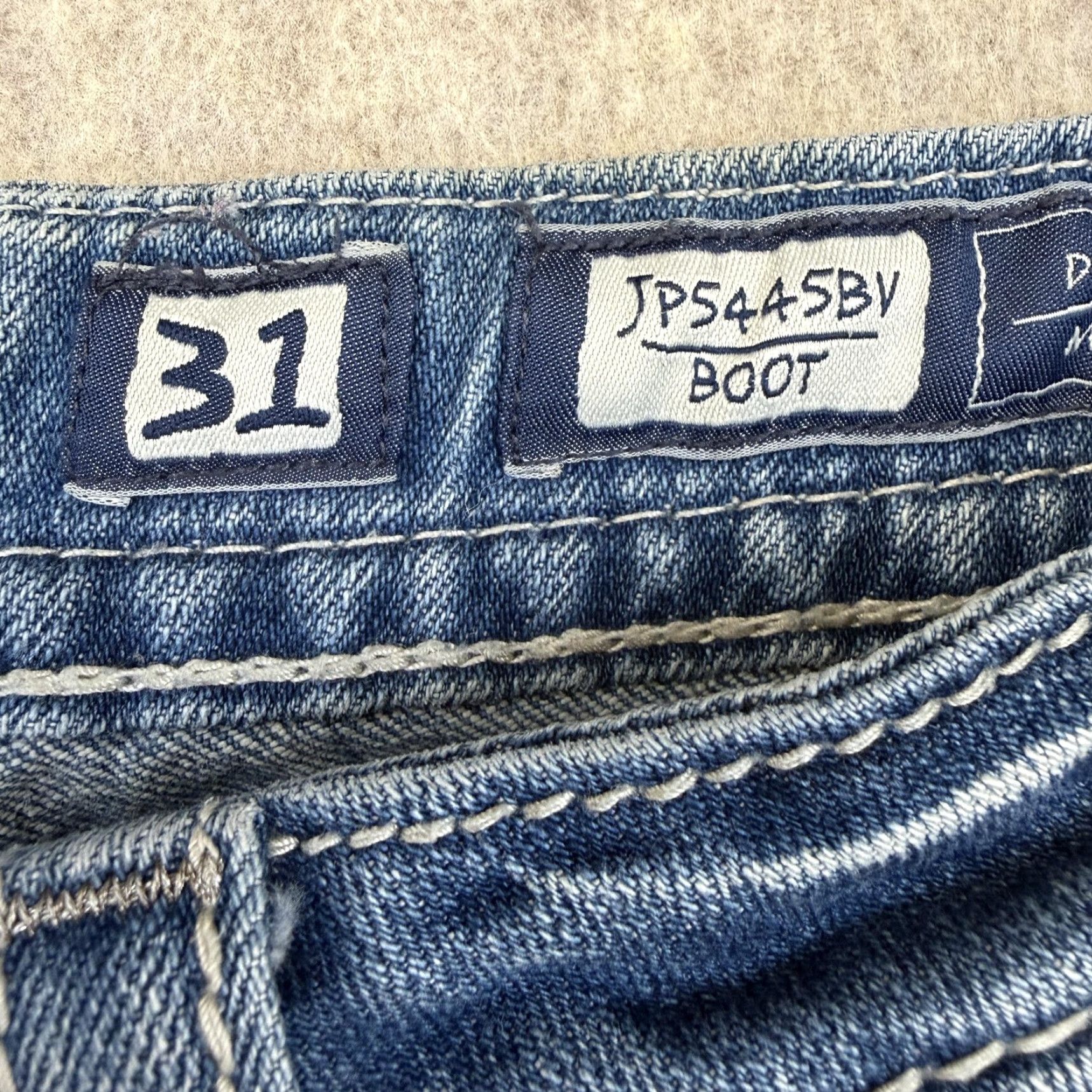 Miss Me Miss Me Bootcut Jeans Womens 31 Distressed Pockets Rhinestone Denim Blue 31 Inseam Jeans Women Bling VINTAGE Size 24" / US 00 / IT 34 - 4 Thumbnail