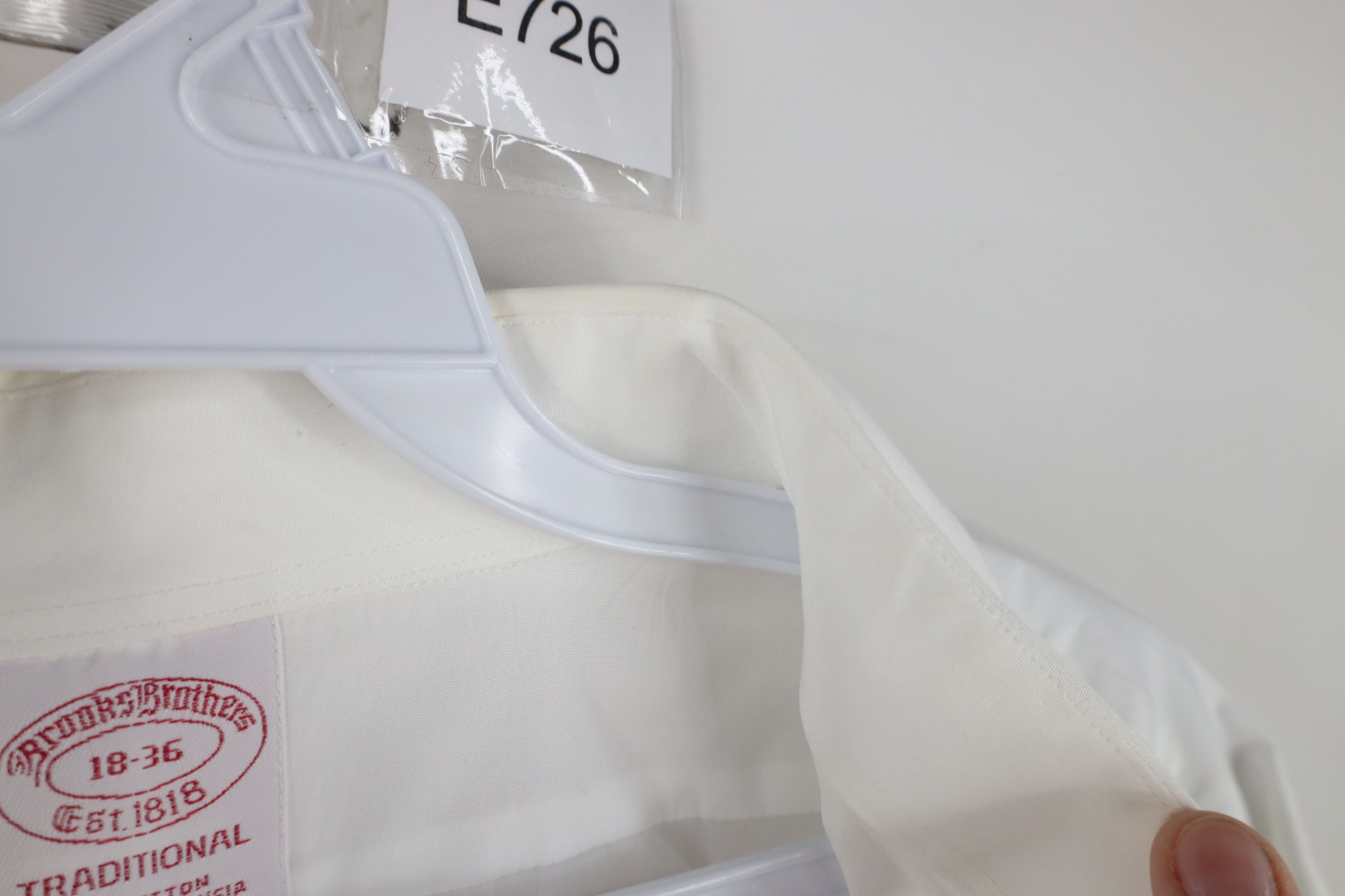 Brooks Brothers Vintage 90s Brooks Brothers Fit Collared Button Shirt White Size US L / EU 52-54 / 3 - 7 Thumbnail