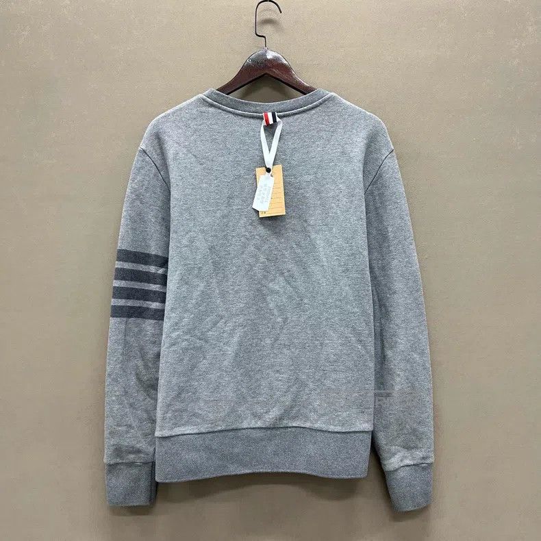 Thom Browne Thom Browne Gray Four Stripe Sweatshirt Size US L / EU 52-54 / 3 - 2 Thumbnail